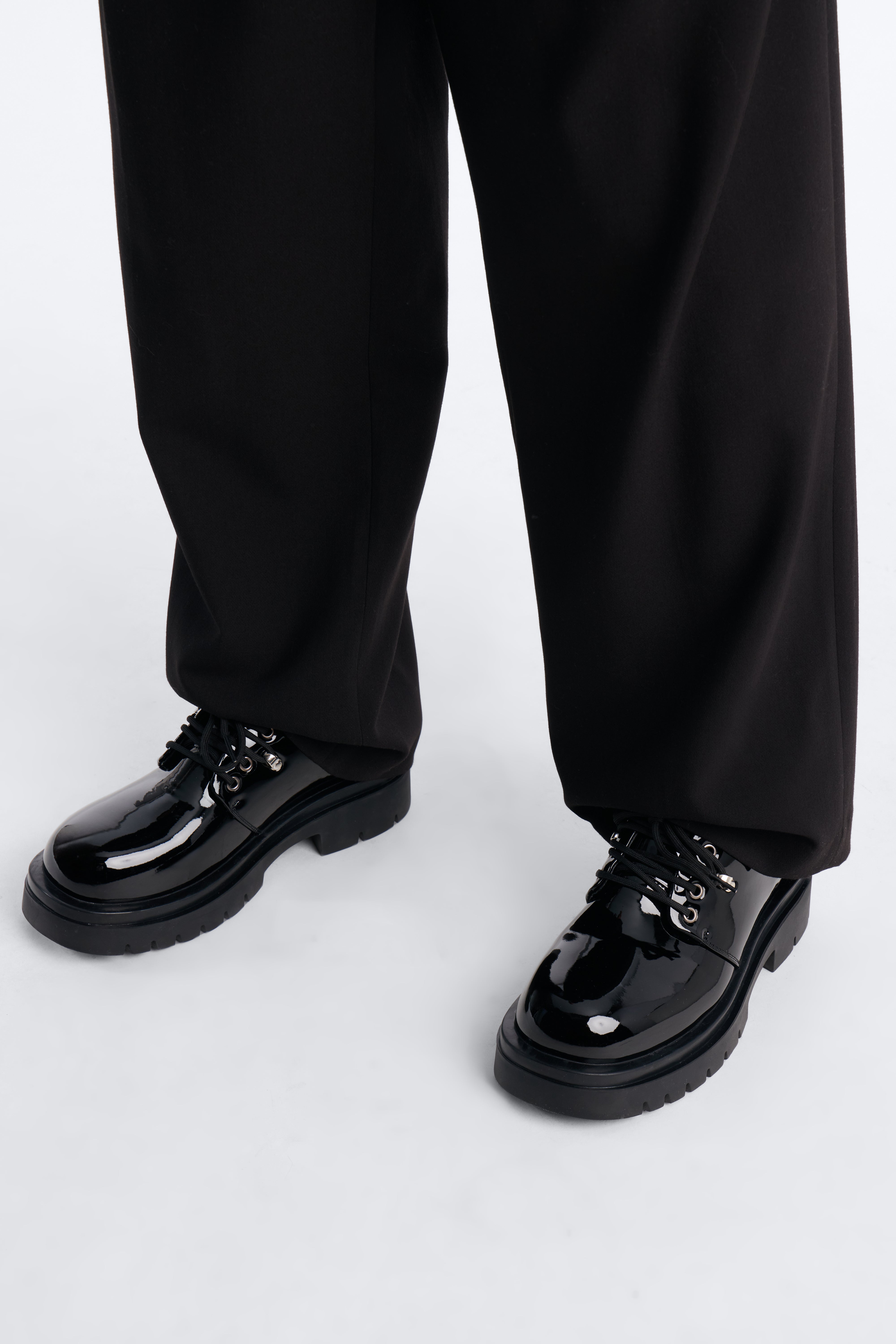 Faux Patent Leather Lace Up Oxford Shoes - Black