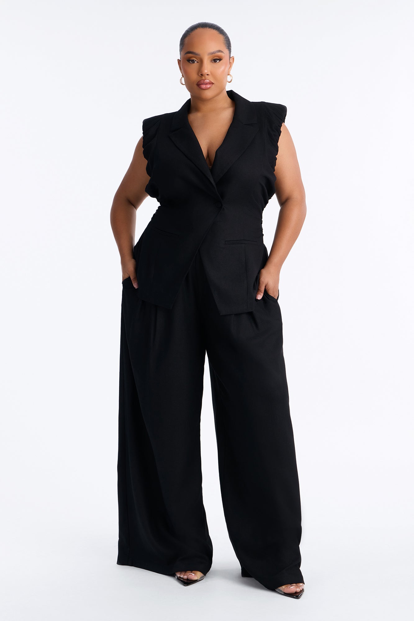Nhulla Sleeveless Ruched Linen Blazer - Black