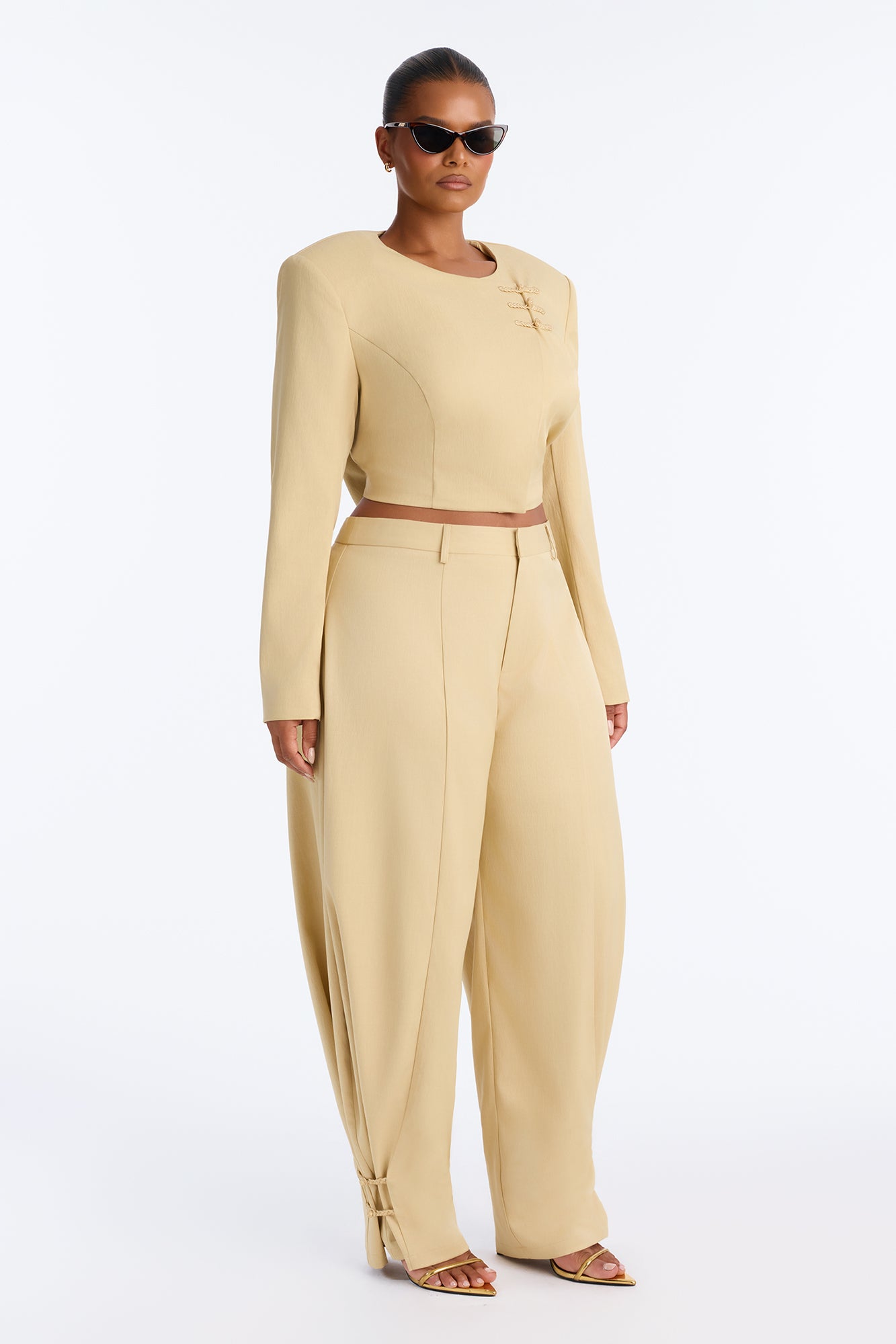 Parris Cropped Frog Closure Trim Blazer - Honey
