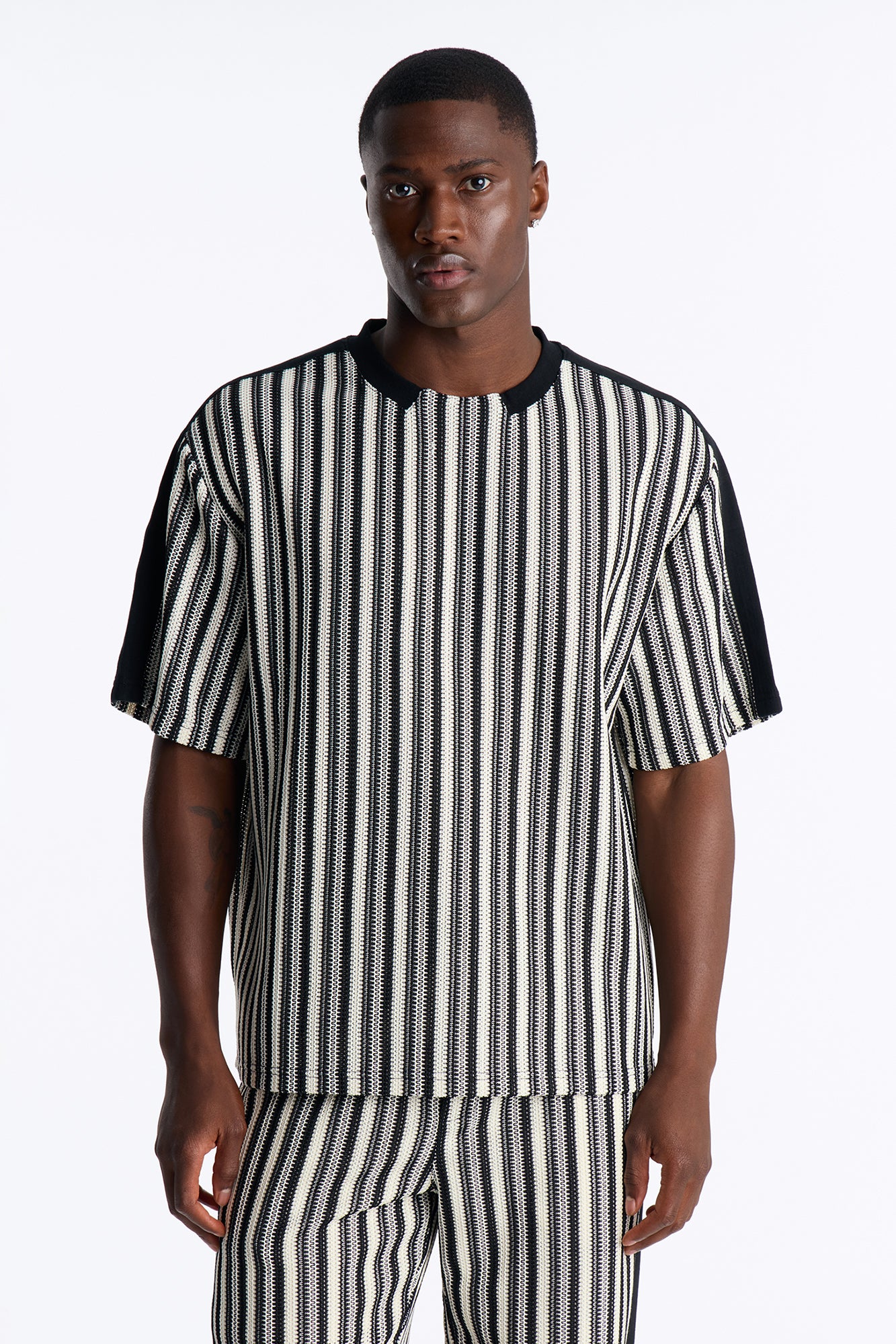 Ribbed Column Relaxed Crewneck Tee - Black/combo