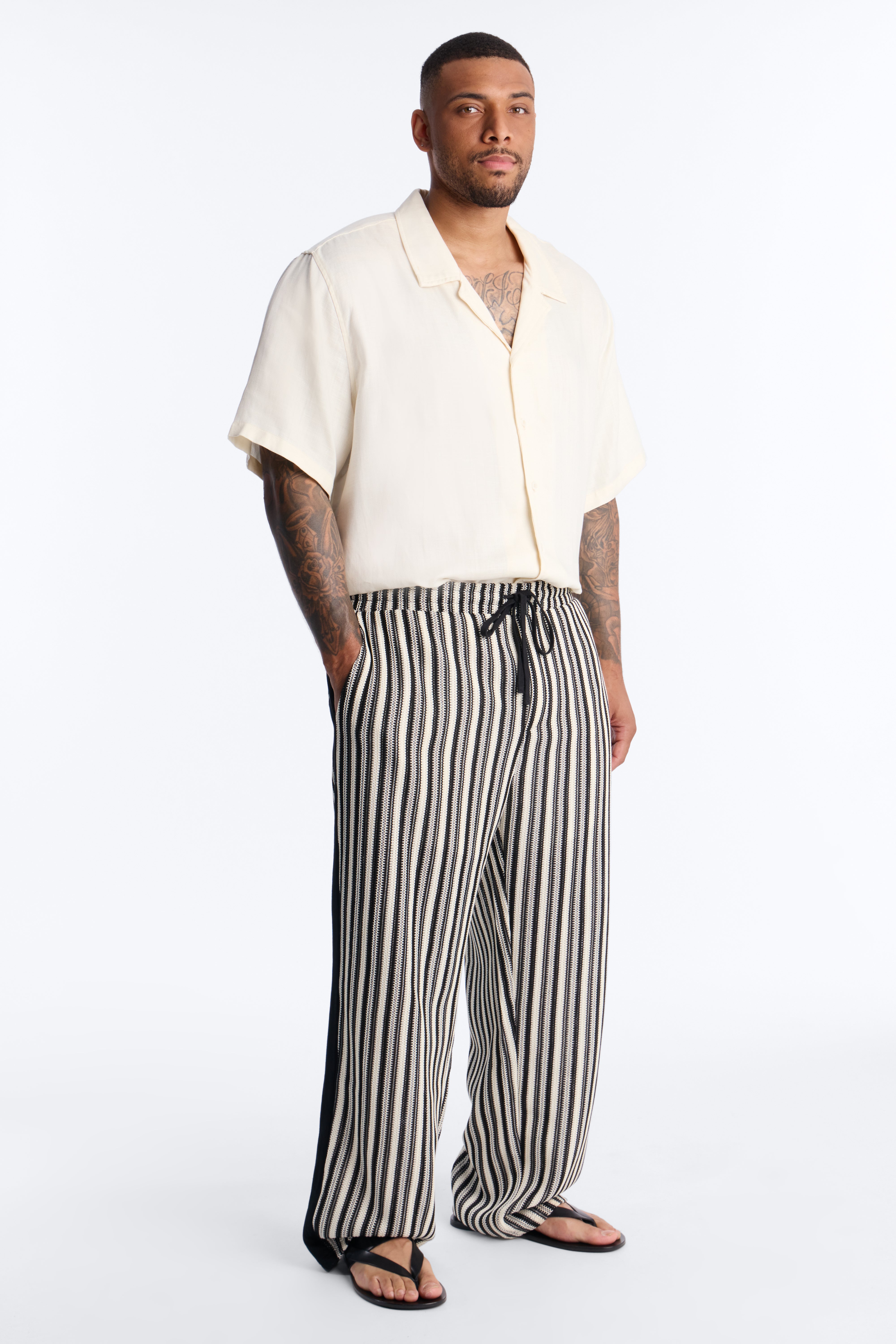 Ribbed Column Relaxed Pant - Black/combo