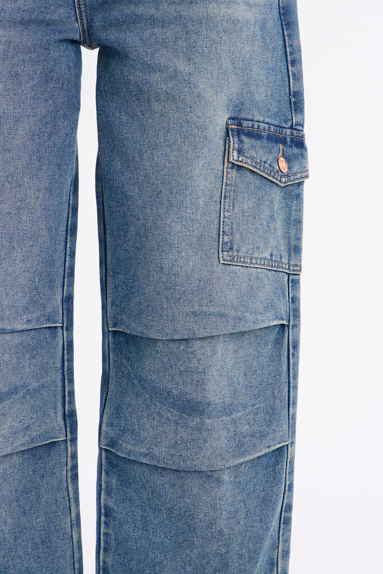 Rosarito Tinted Cargo Jeans - Medium Wash