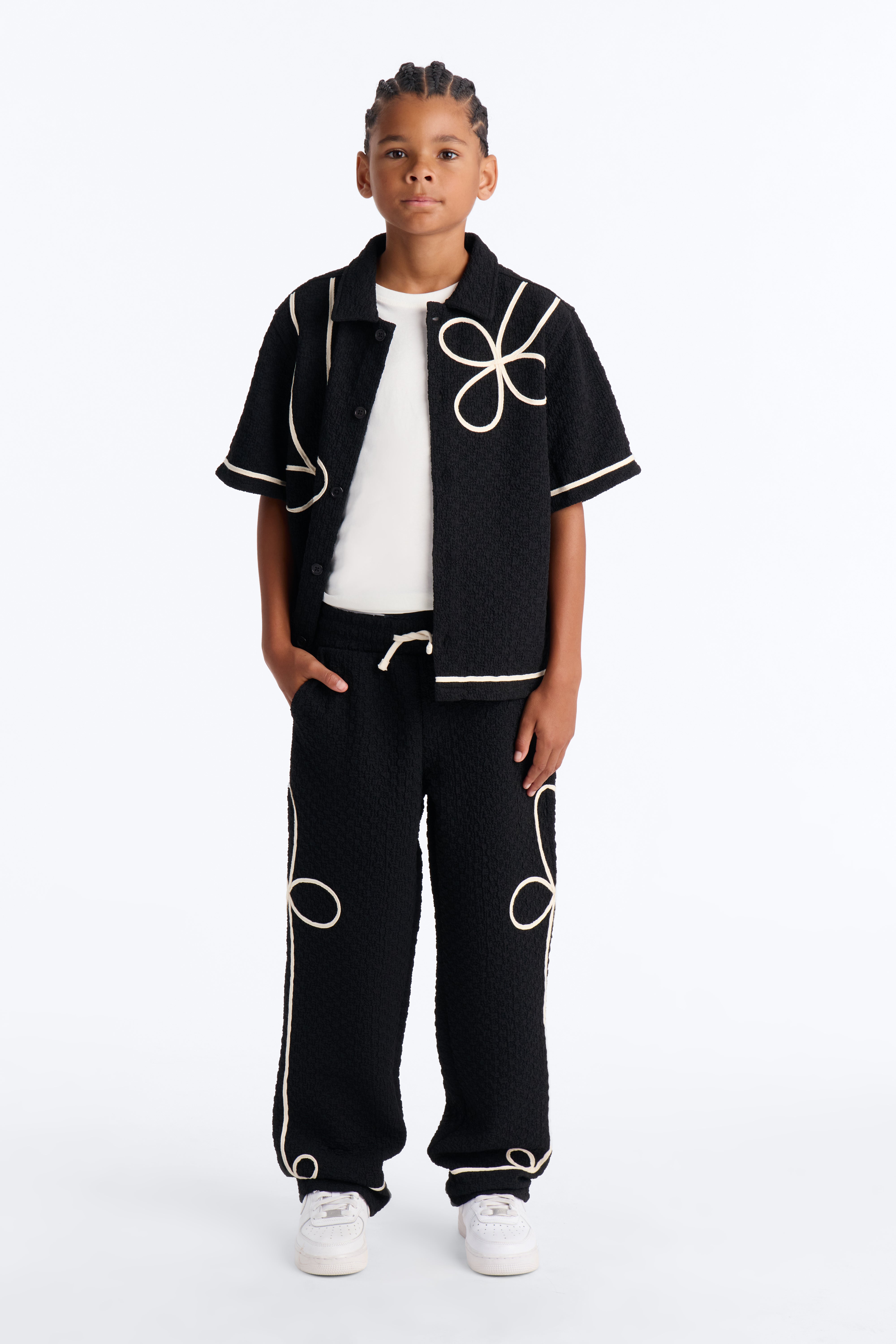 Mini Baggy Soho Weave Applique Textured Pant - Black