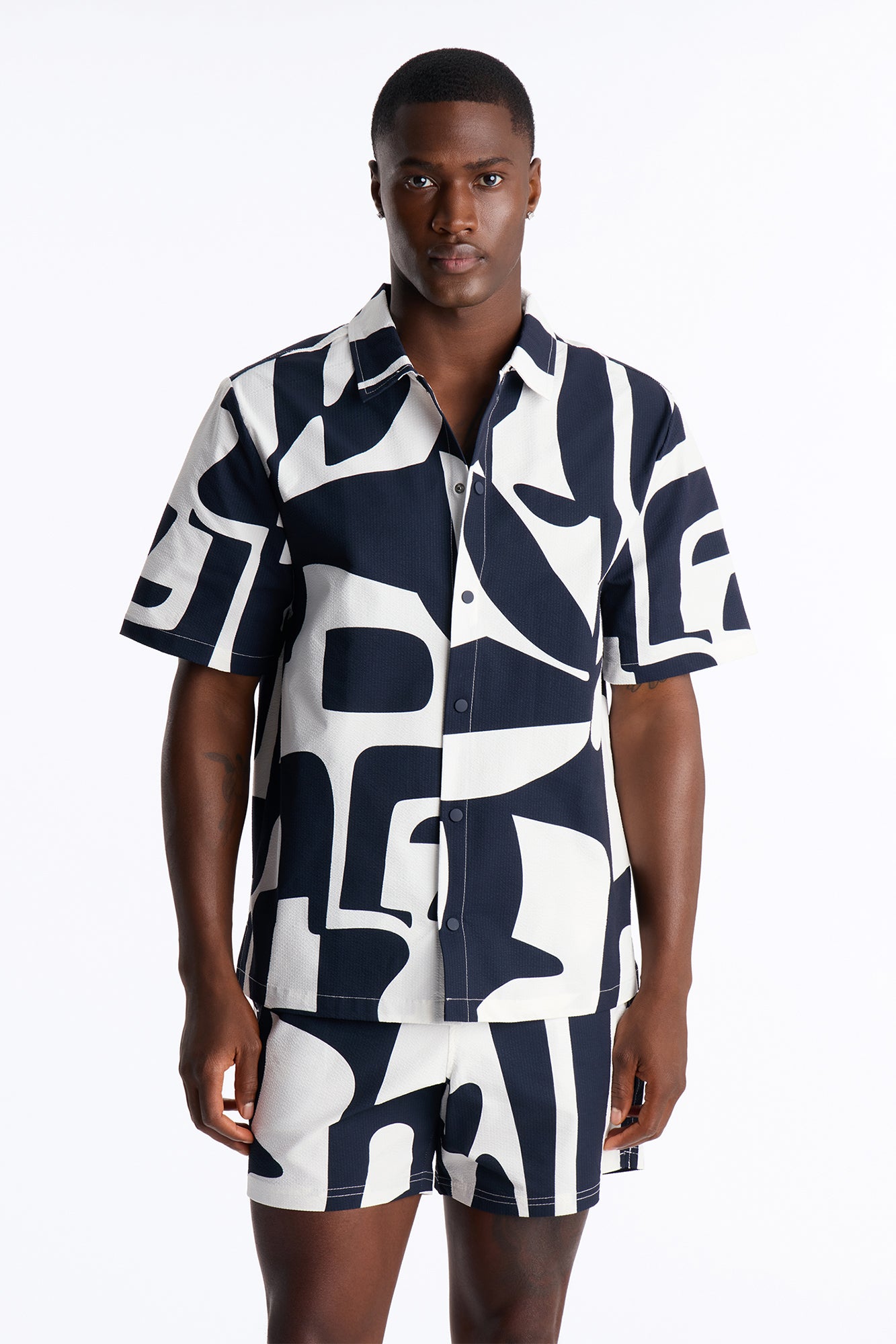 Seersucker Abstract Geo Printed Closed Collar Shirt - Navy/combo