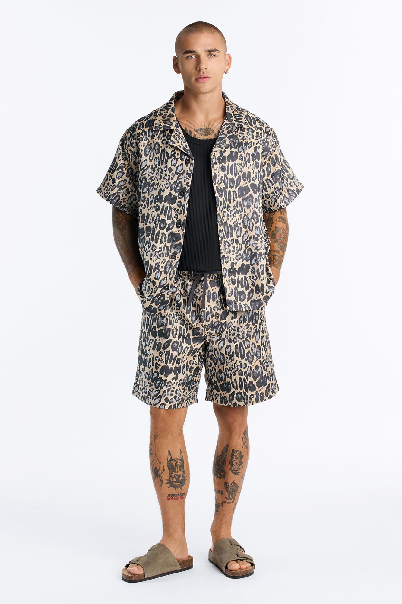 Onyx Leopard Relaxed Short - Khaki/combo