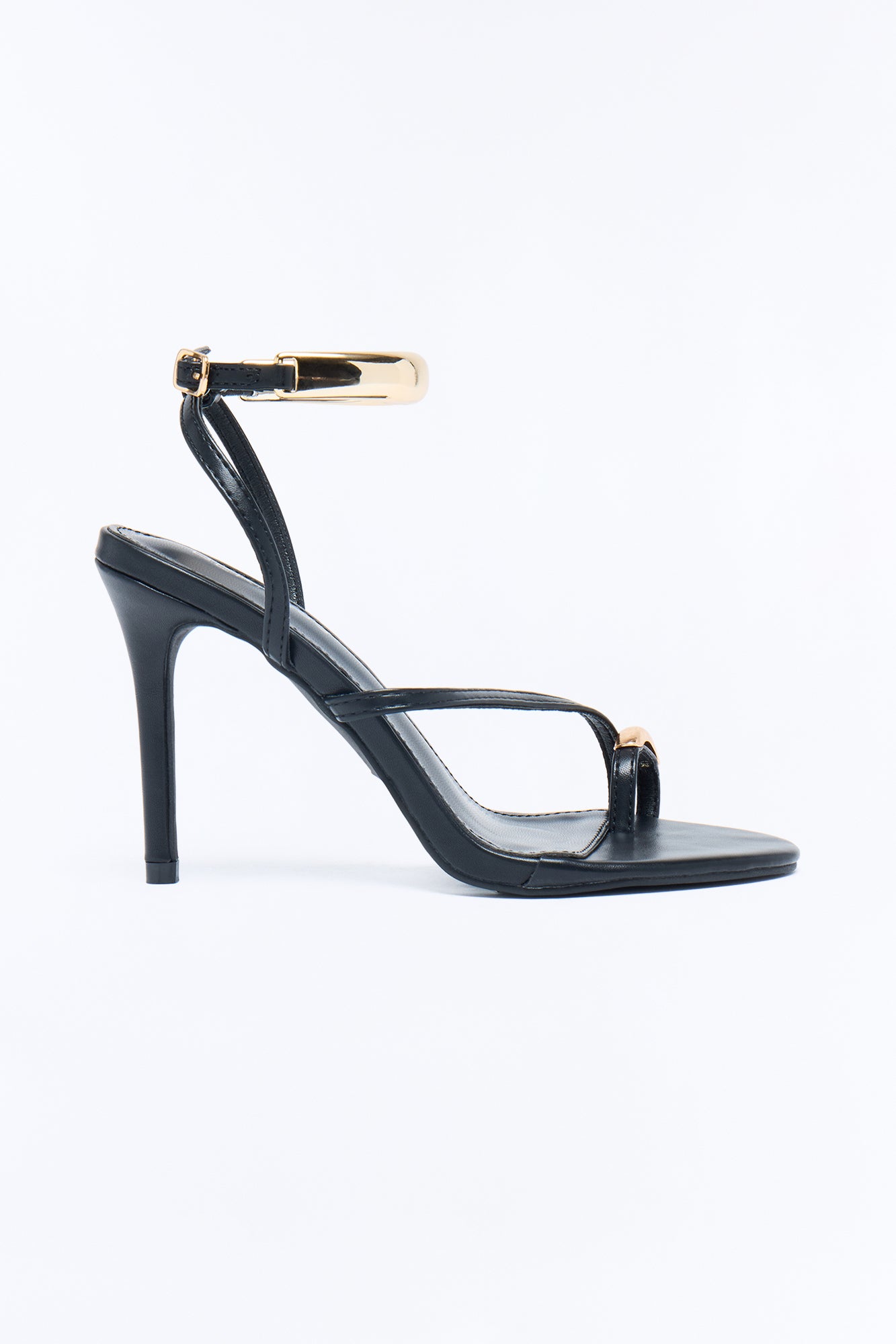 Harmonie Hardware Toe Ring Heels - Black