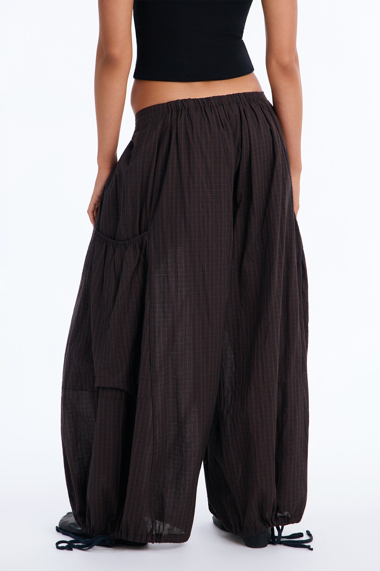 Harlow Low Rise Woven Plaid Jogger - Navy