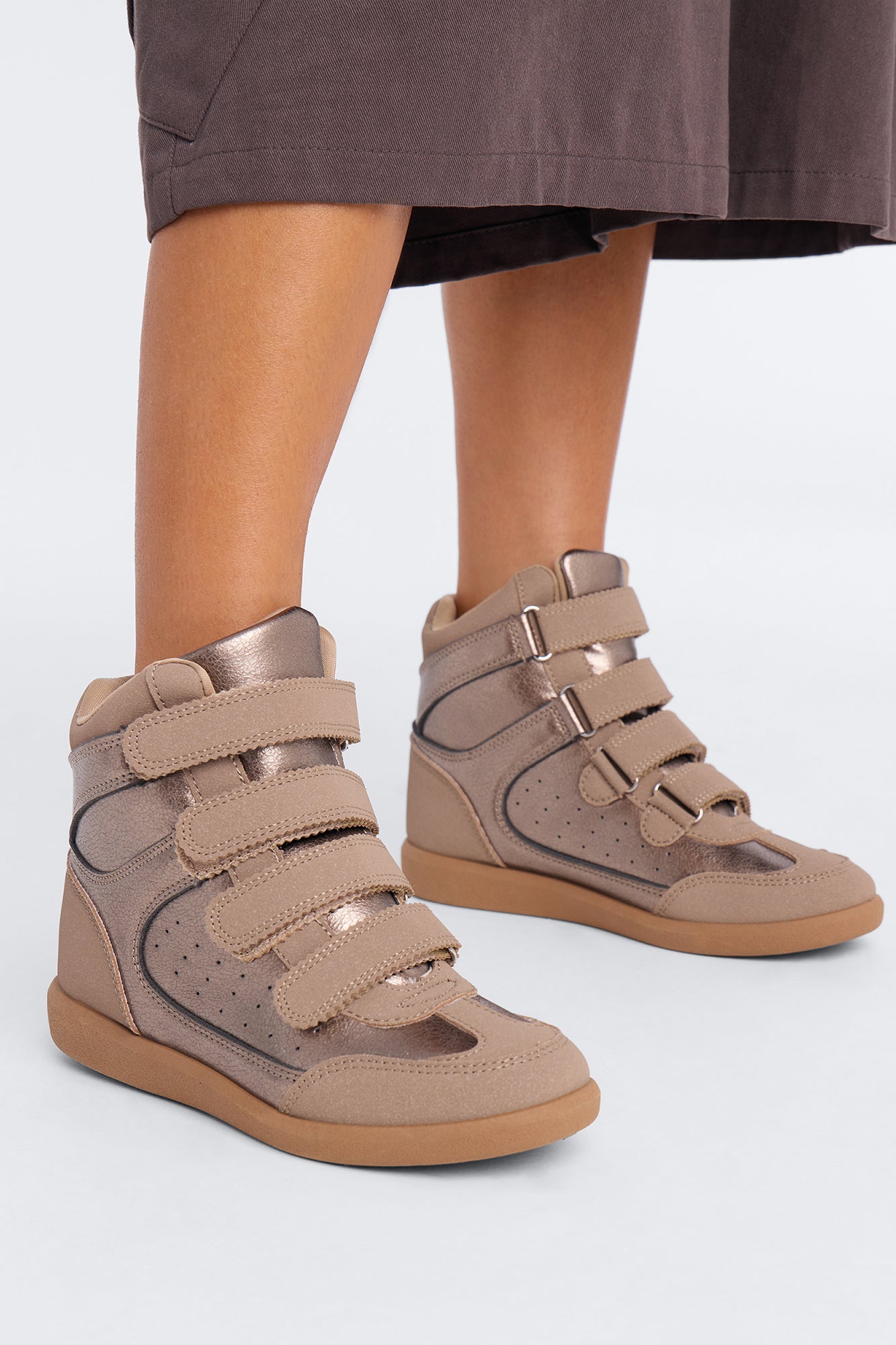 Sleek Step Metallic Wedge Sneakers - Bronze