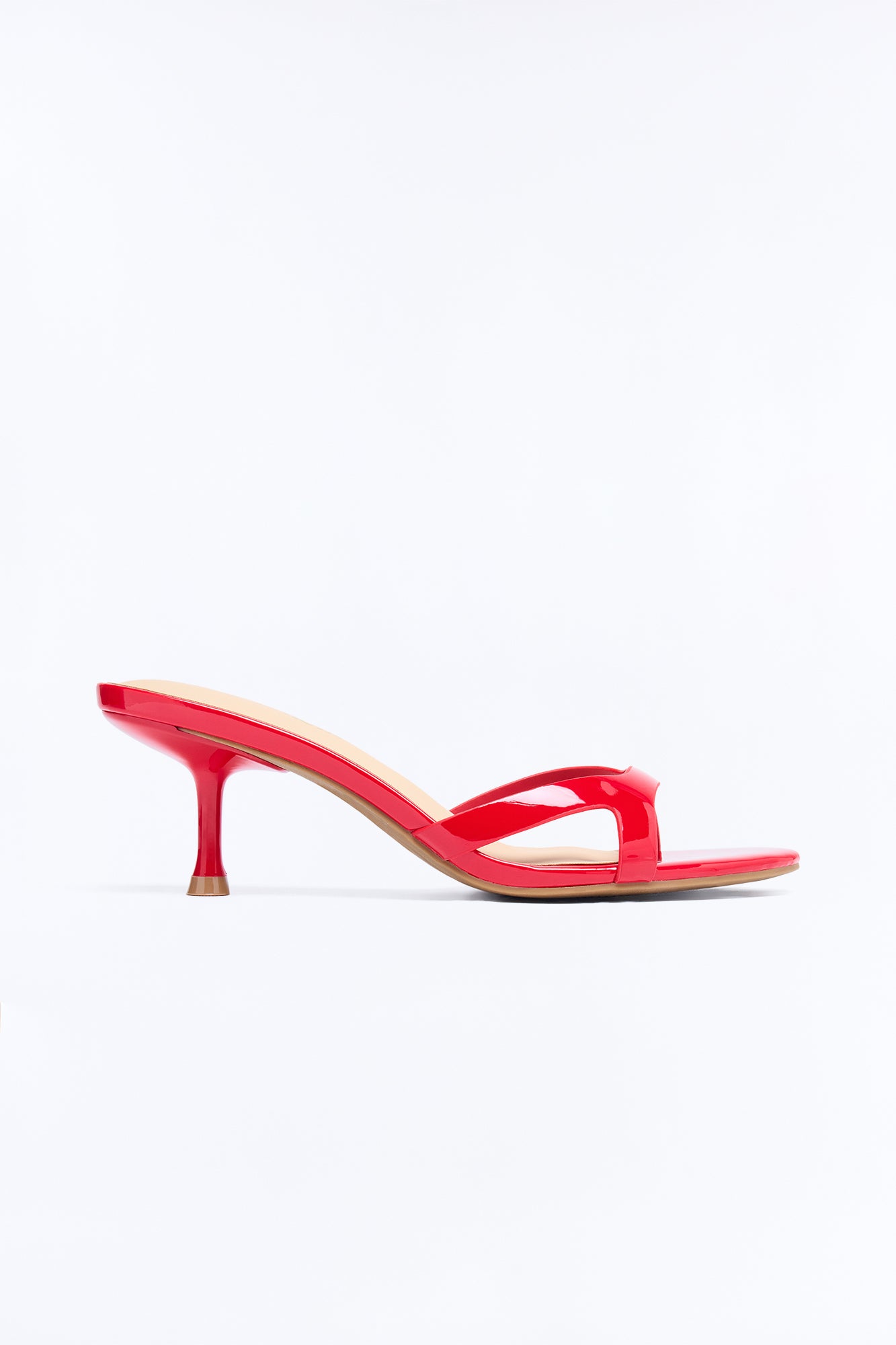 Jazzy Round Toe Heels - Red