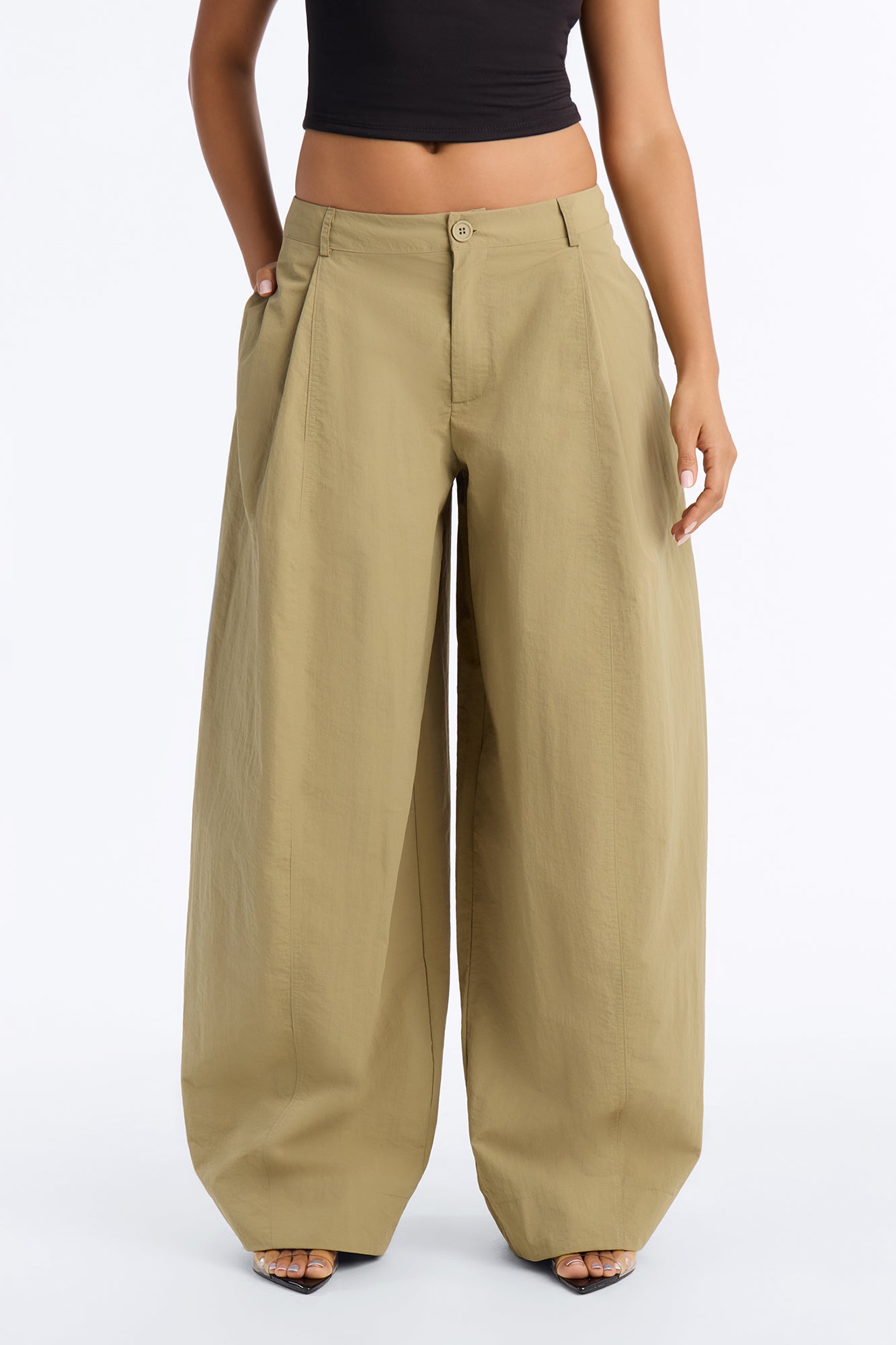 Brooke Barrel Leg Windbreaker Pant - Olive