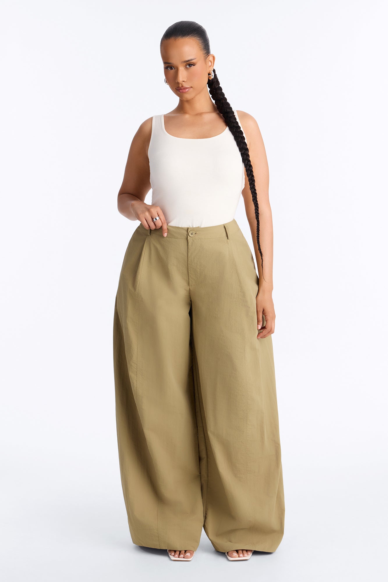 Brooke Barrel Leg Windbreaker Pant - Olive