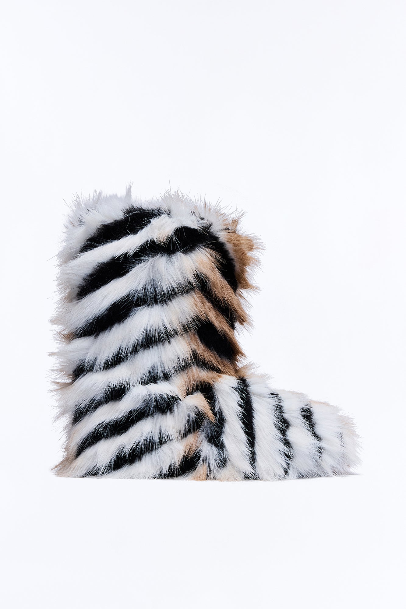 Chilly Days Booties - Black/combo