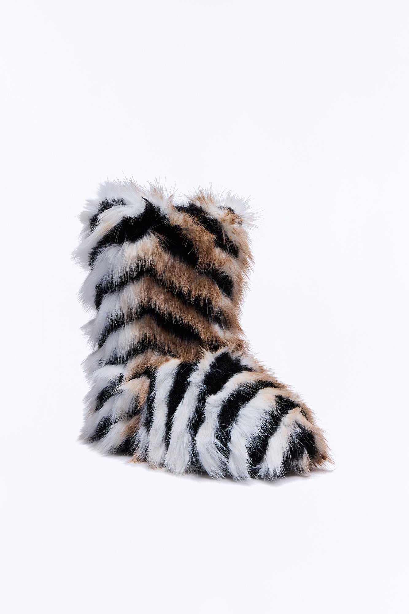 Chilly Days Booties - Black/combo