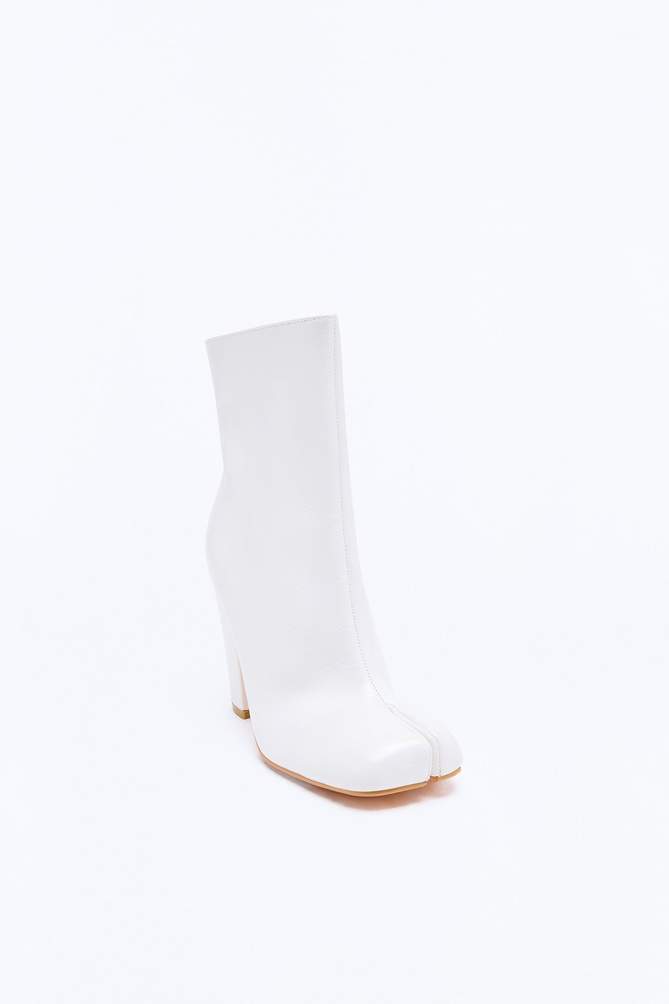 Azriel Tabi Booties - Ivory