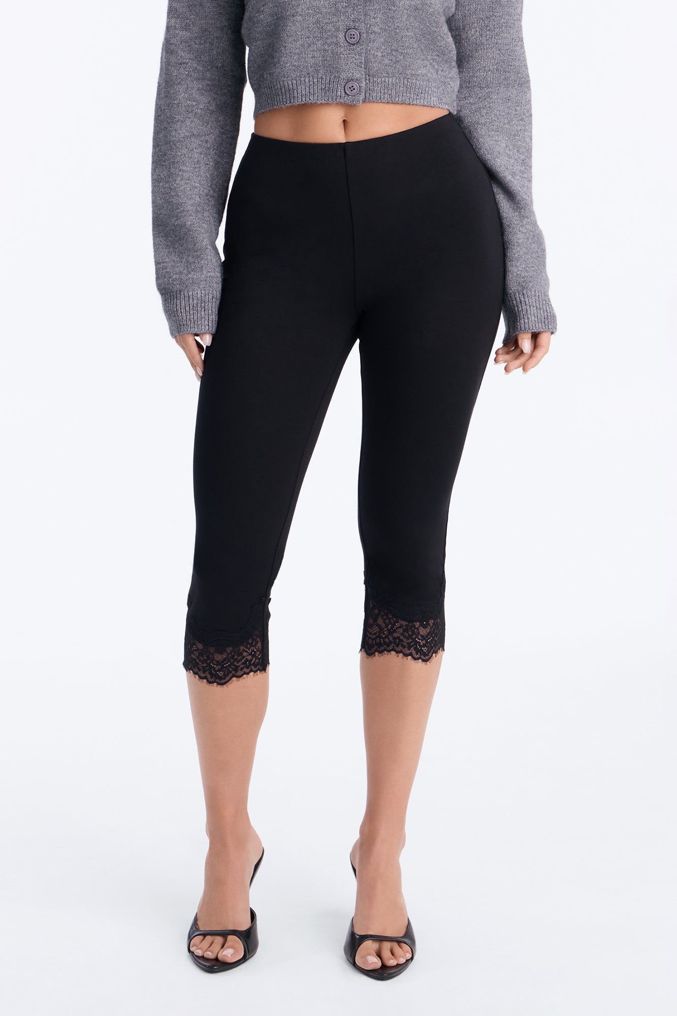 Midori Low Rise Lace Trim Capri Leggings - Black