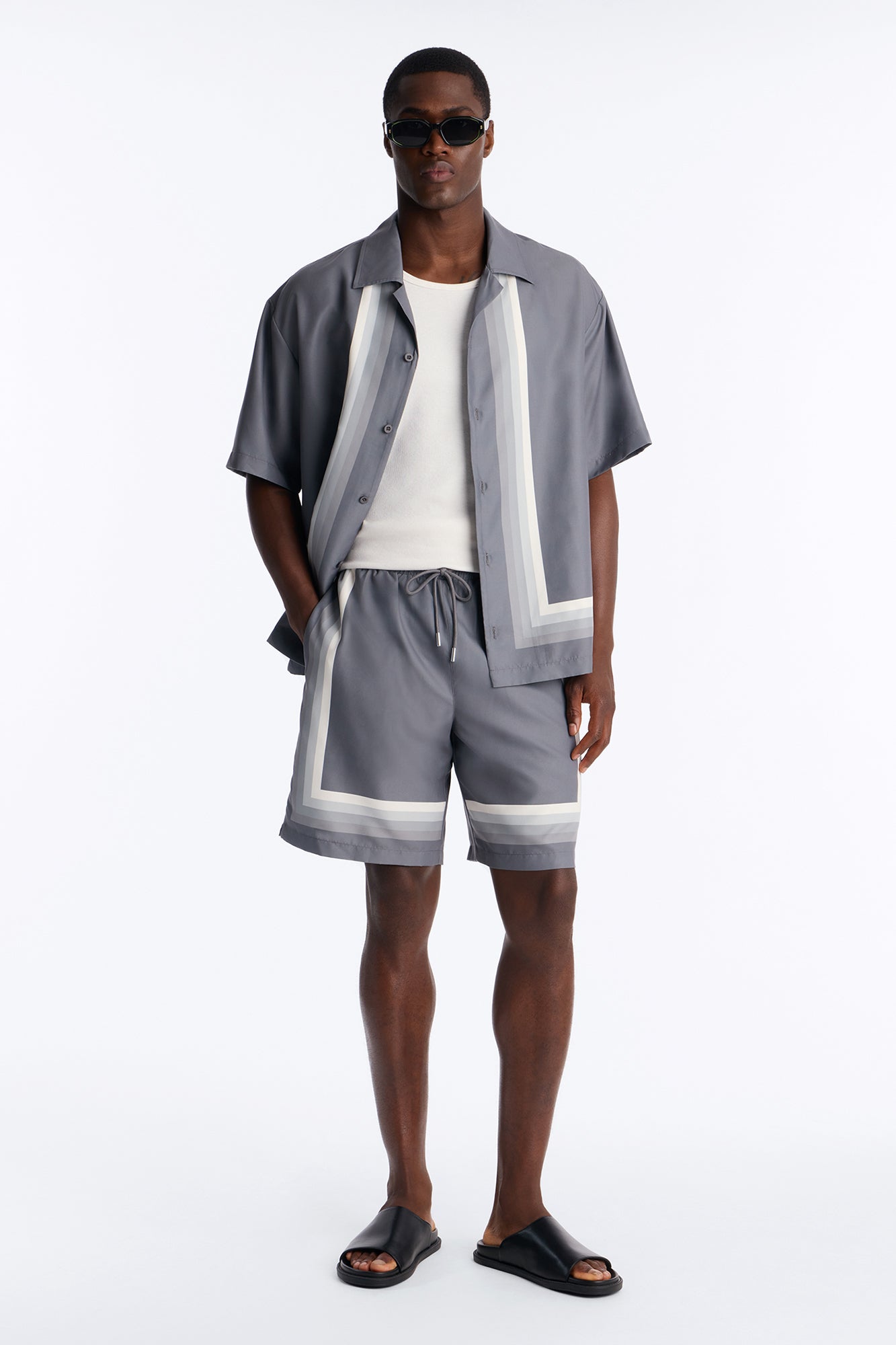 Level Up Relaxed Short - Grey/combo