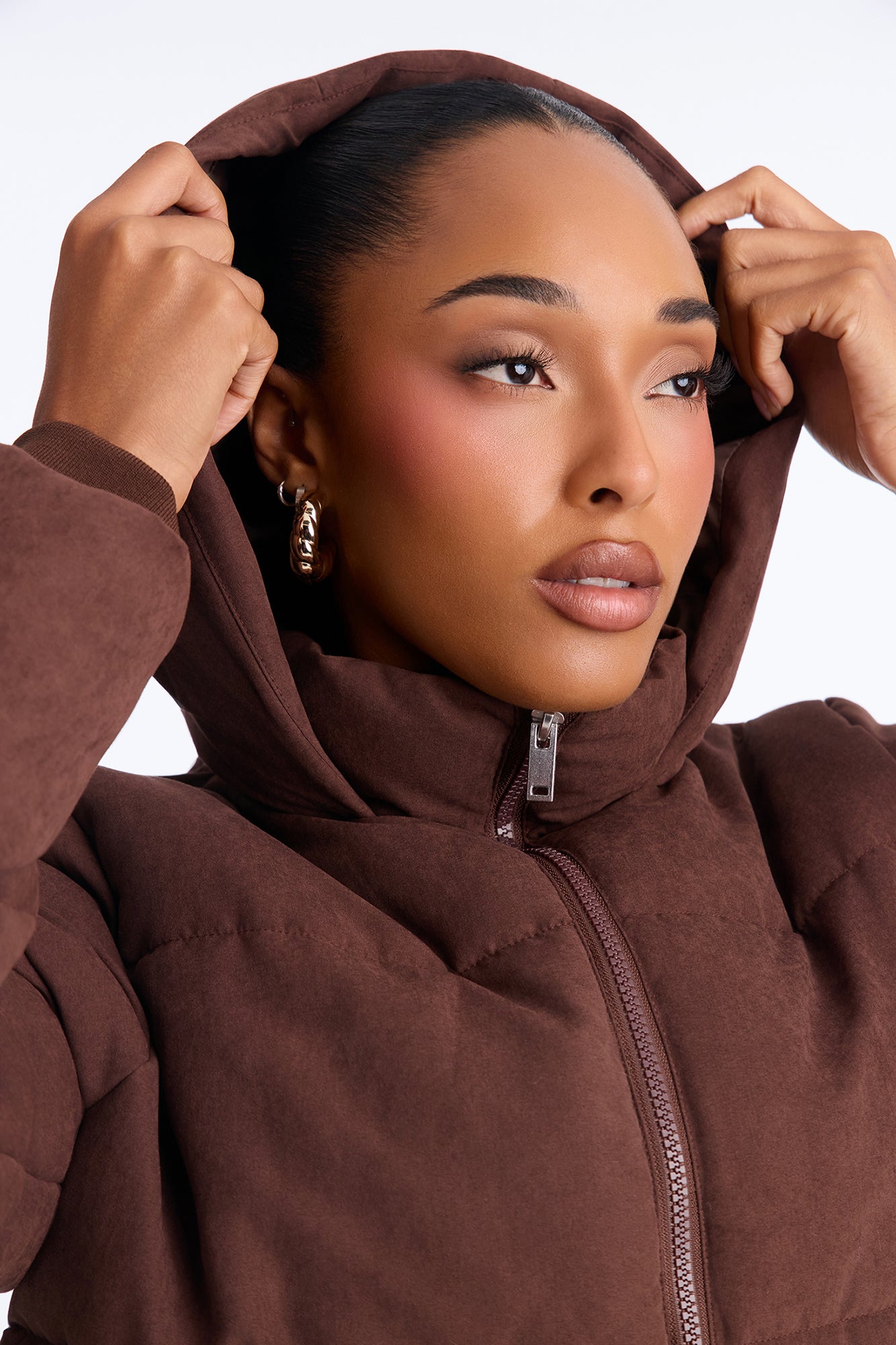 In The Middle Of The City Puffer Jacket - Chocolate