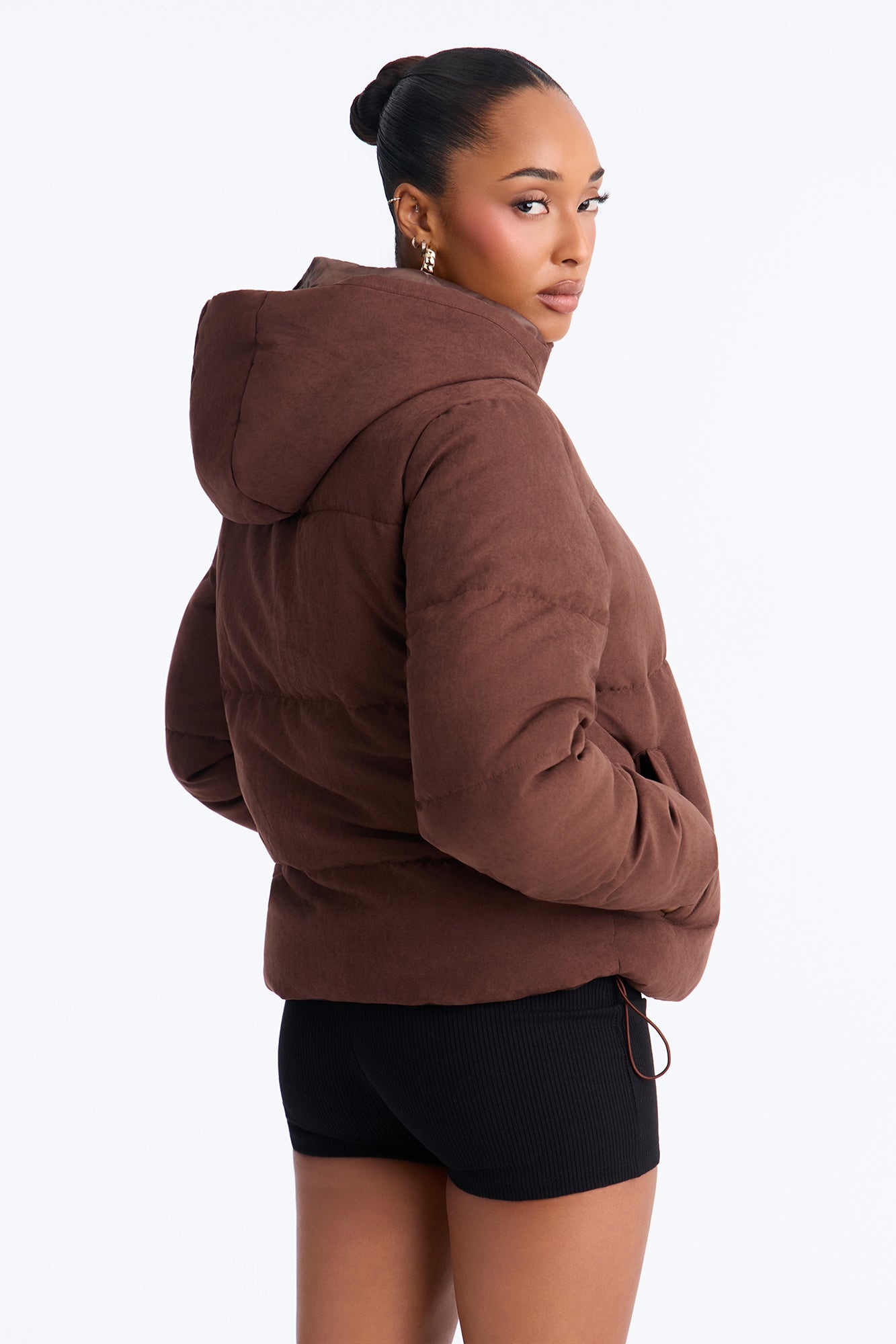 In The Middle Of The City Puffer Jacket - Chocolate