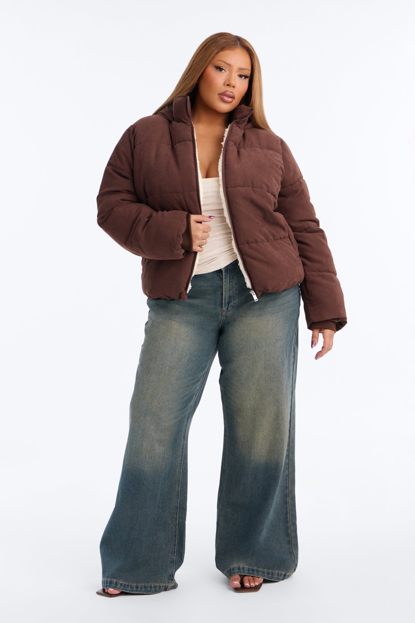 In The Middle Of The City Puffer Jacket - Chocolate