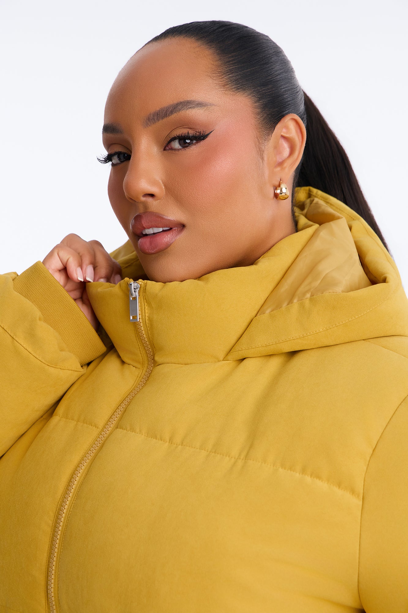 In The Middle Of The City Puffer Jacket - Mustard