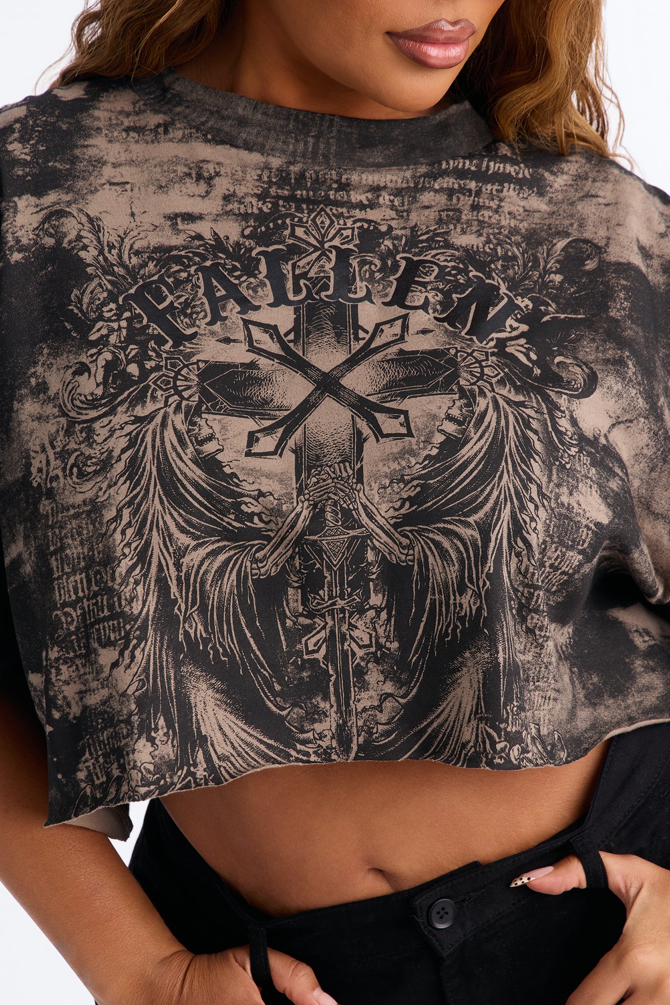Fallen Moment Cropped T-Shirt - Brown
