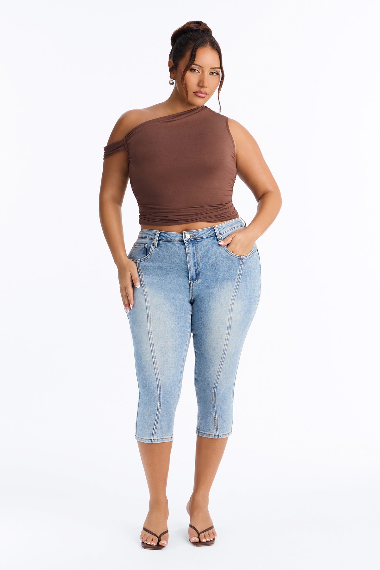 Talk Of The Town Low Rise Capri Jeans - Medium Wash