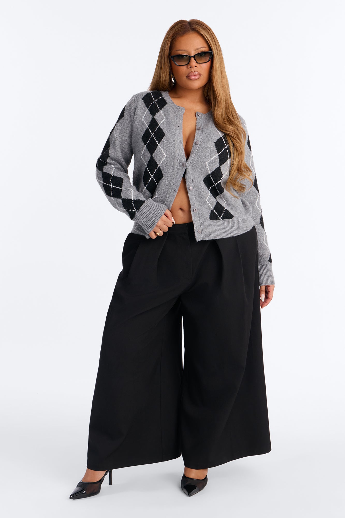 She Reads Argyle Sweater - Grey/combo