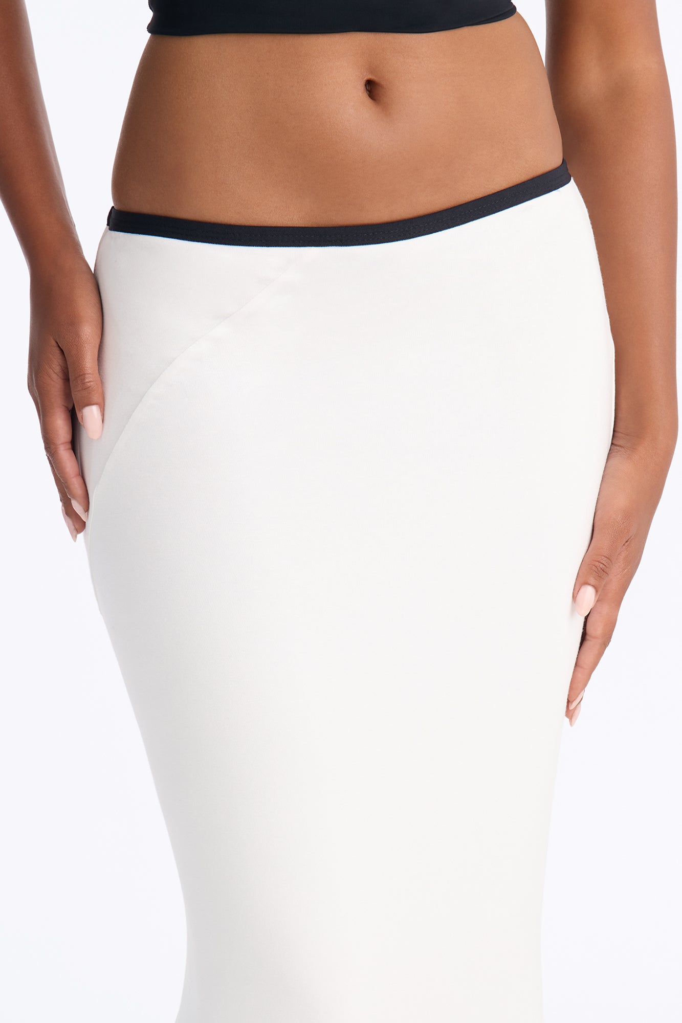 Gia Contrast Knit Fishtail Maxi Skirt - White/combo