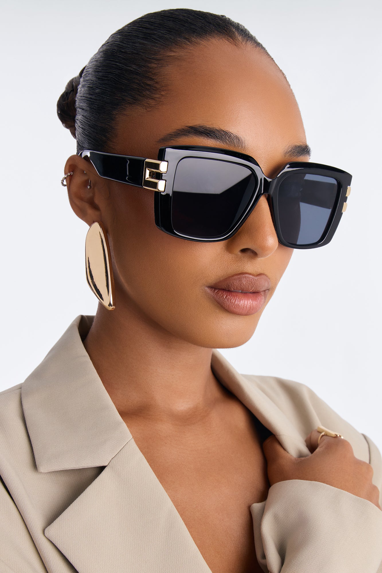 Already Forgotten Sunglasses - Black