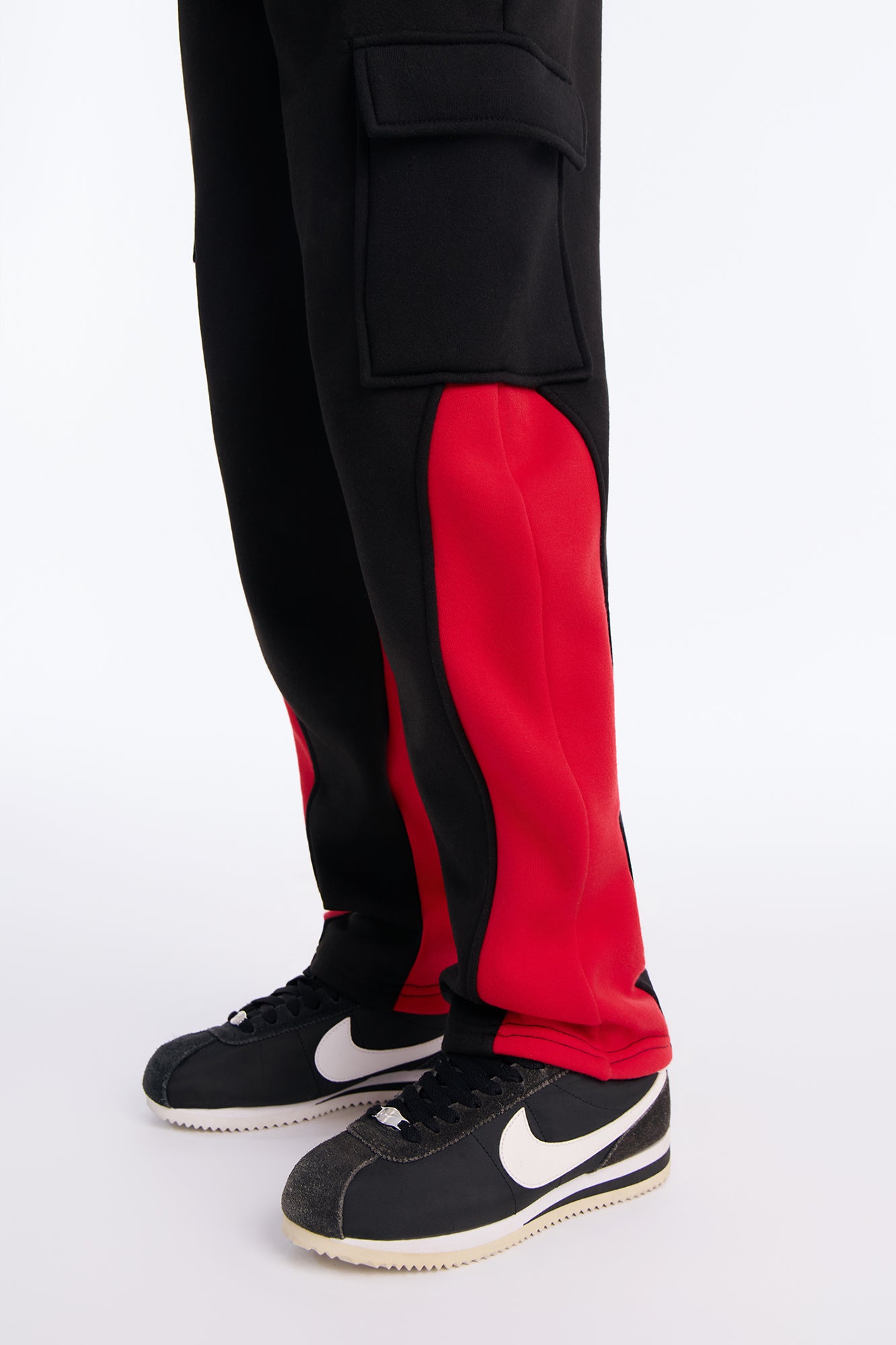 Mini Show A Little Cargo Flare Pant - Black/Red