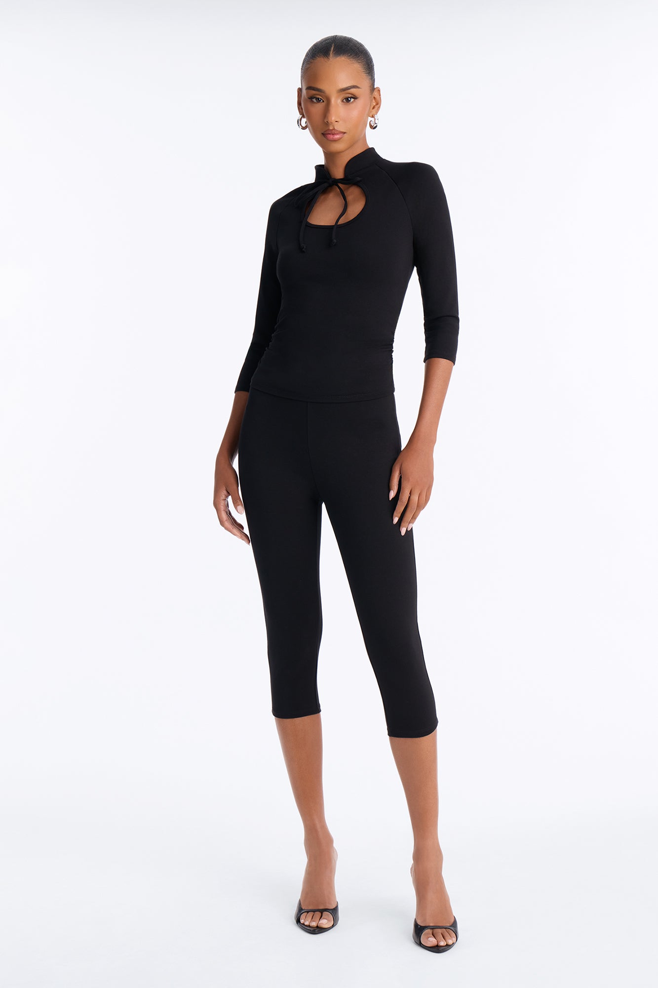 Payton Keyhole 3/4 Sleeve Capri Set - Black