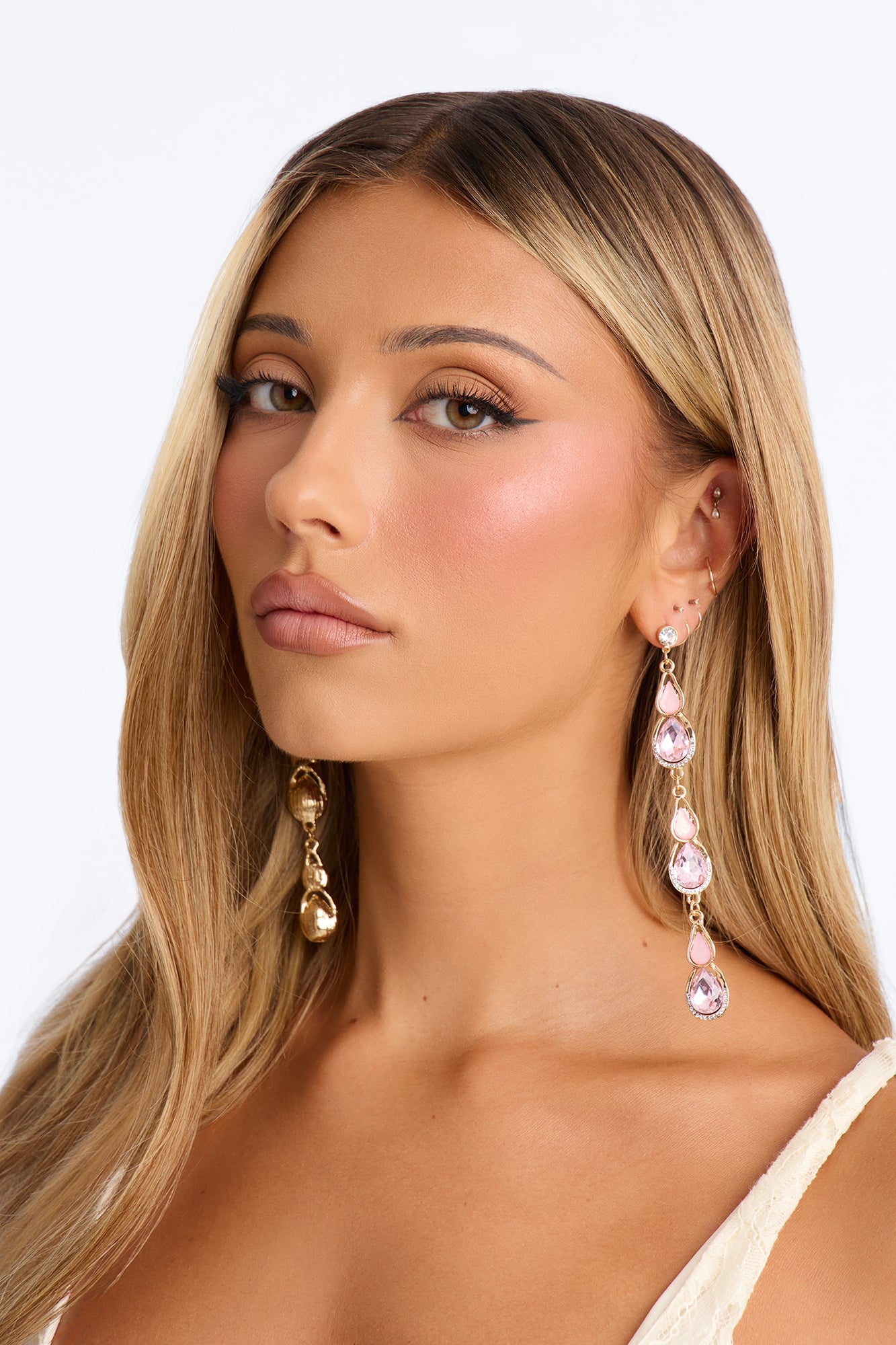 All I Need Linear Earrings - Pink