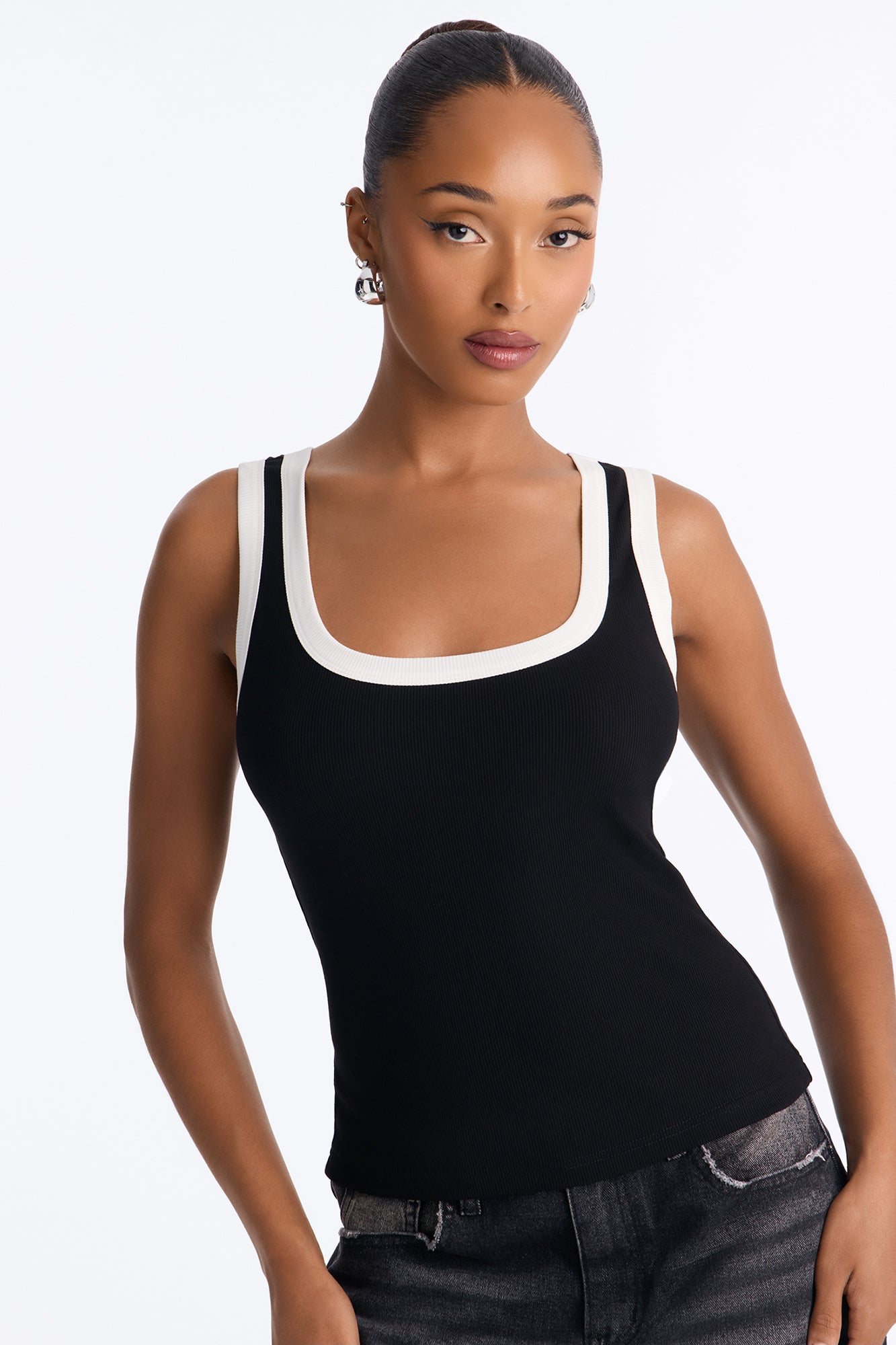 Sunday In Soho Contrast Trim Ribbed Tank Top - Black/White