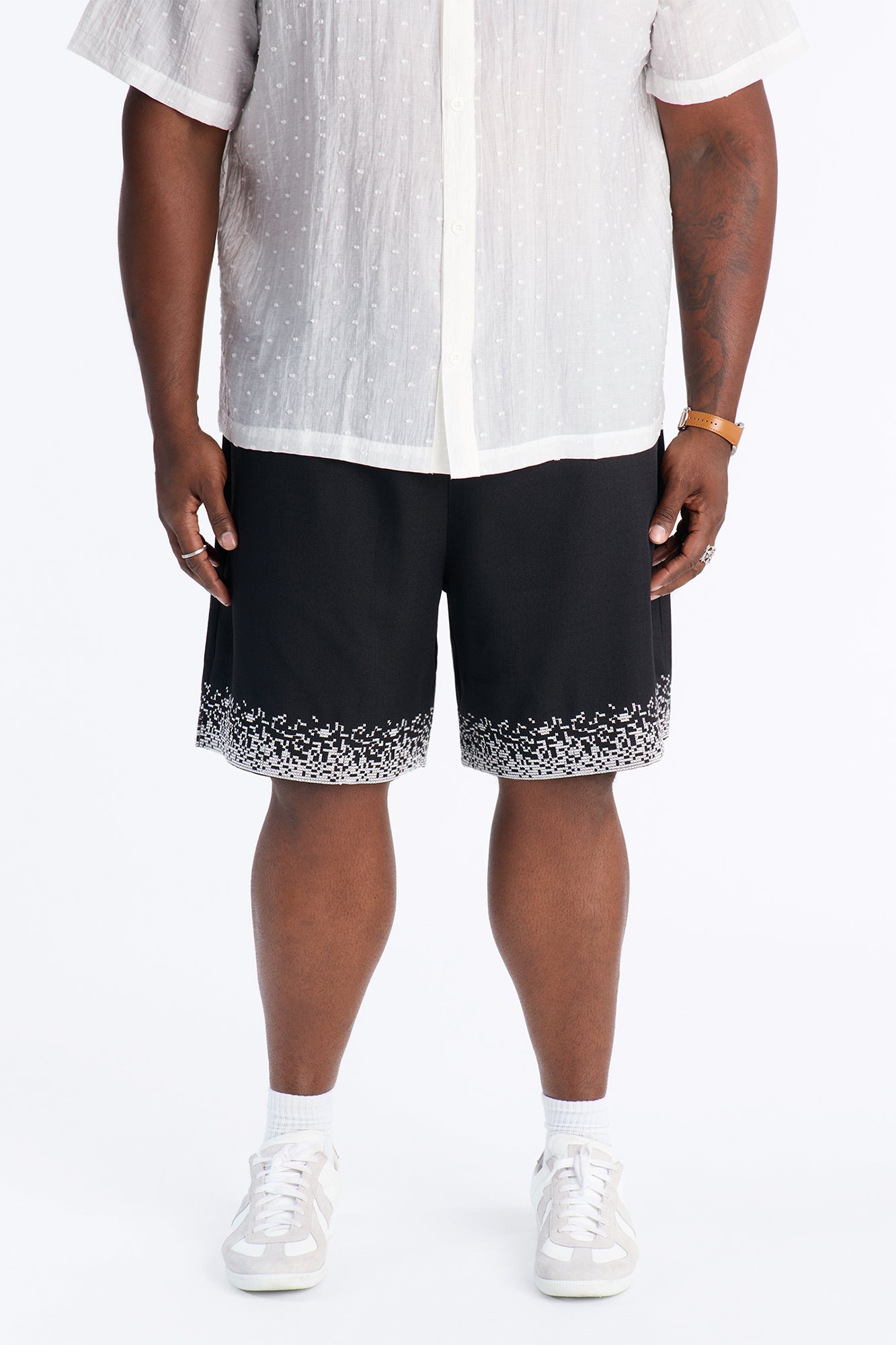 Relaxed Cascade Embroidered Short - Black/combo