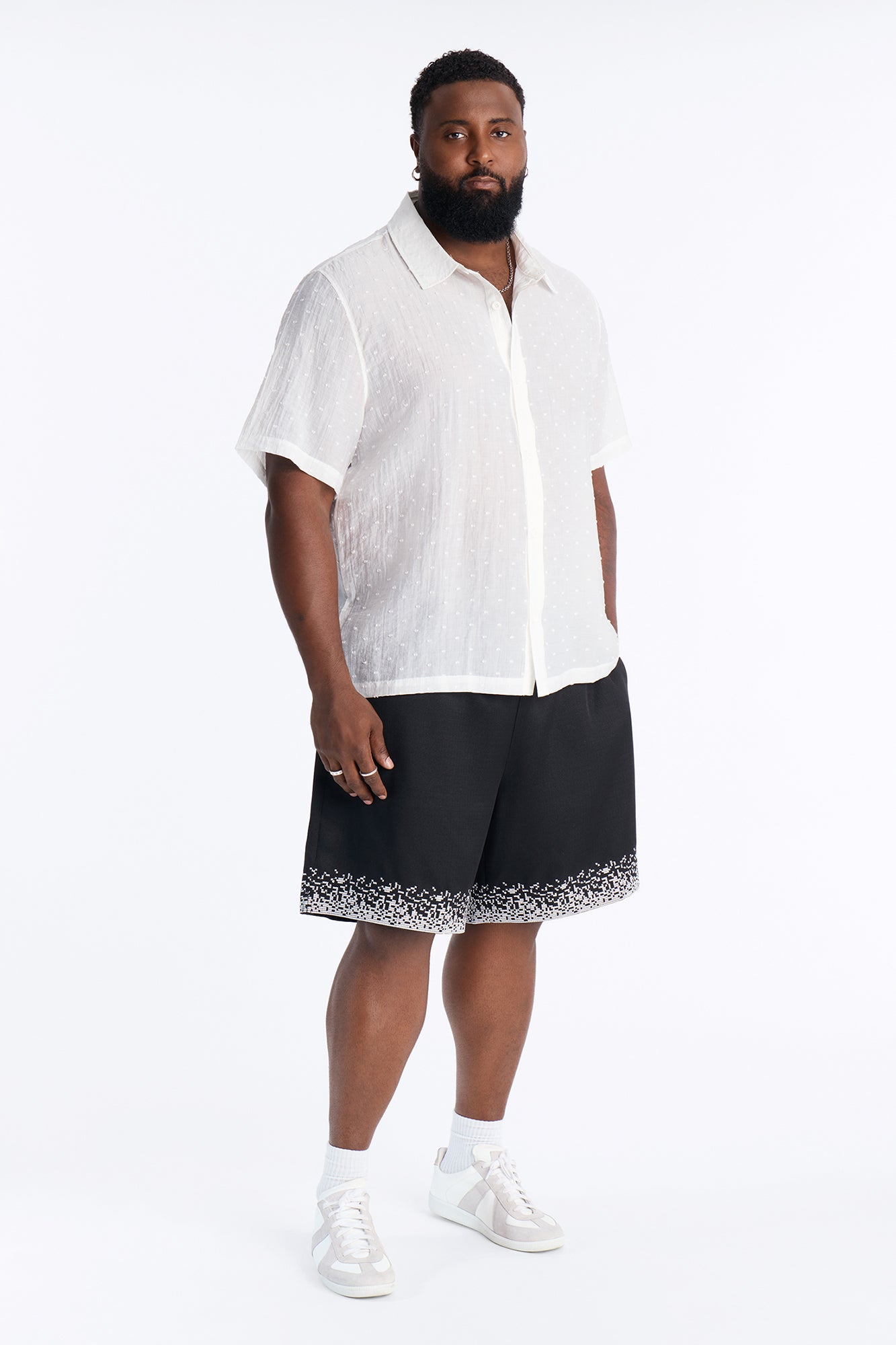 Relaxed Cascade Embroidered Short - Black/combo