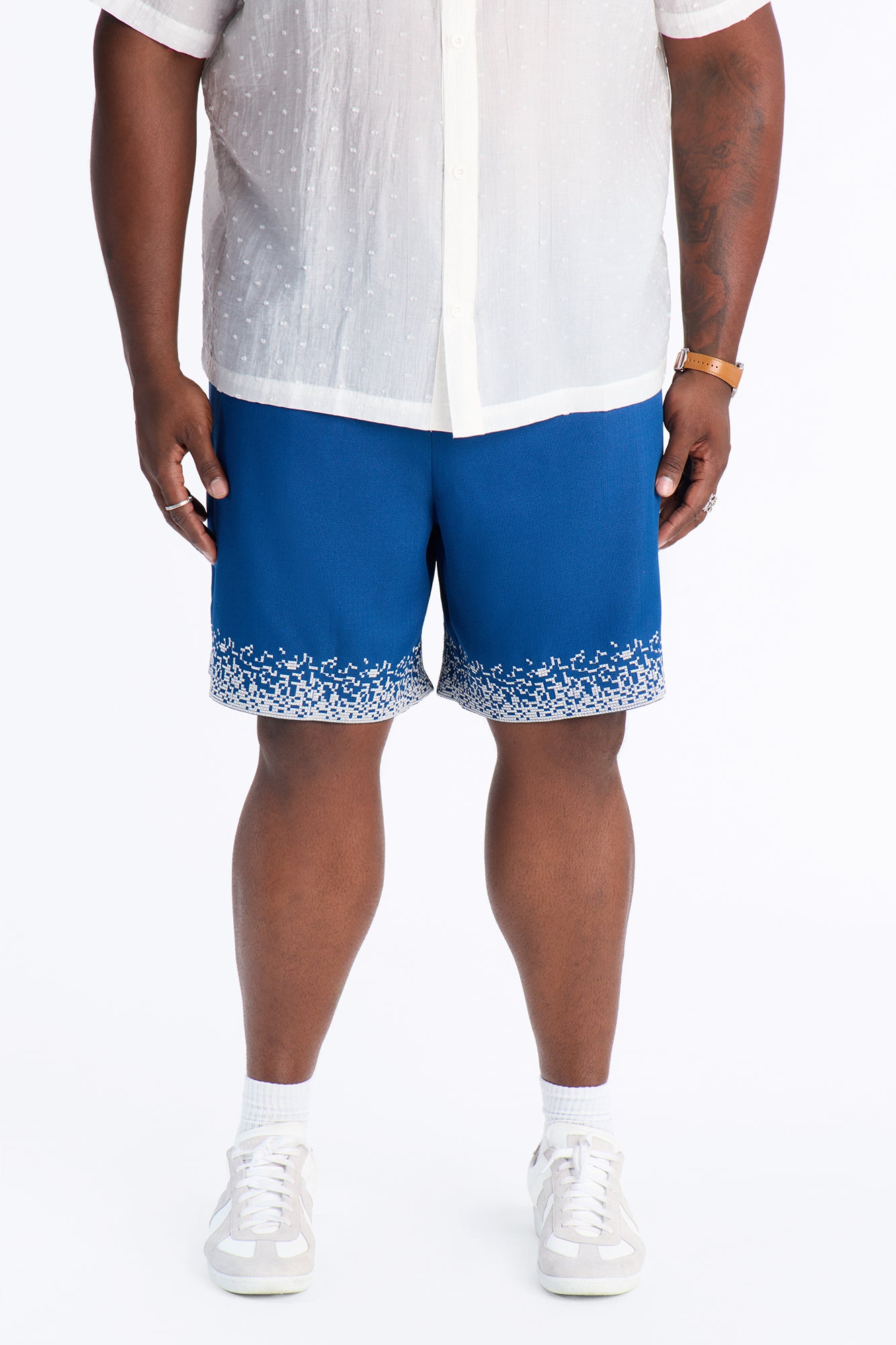 Relaxed Cascade Embroidered Short - Navy/combo