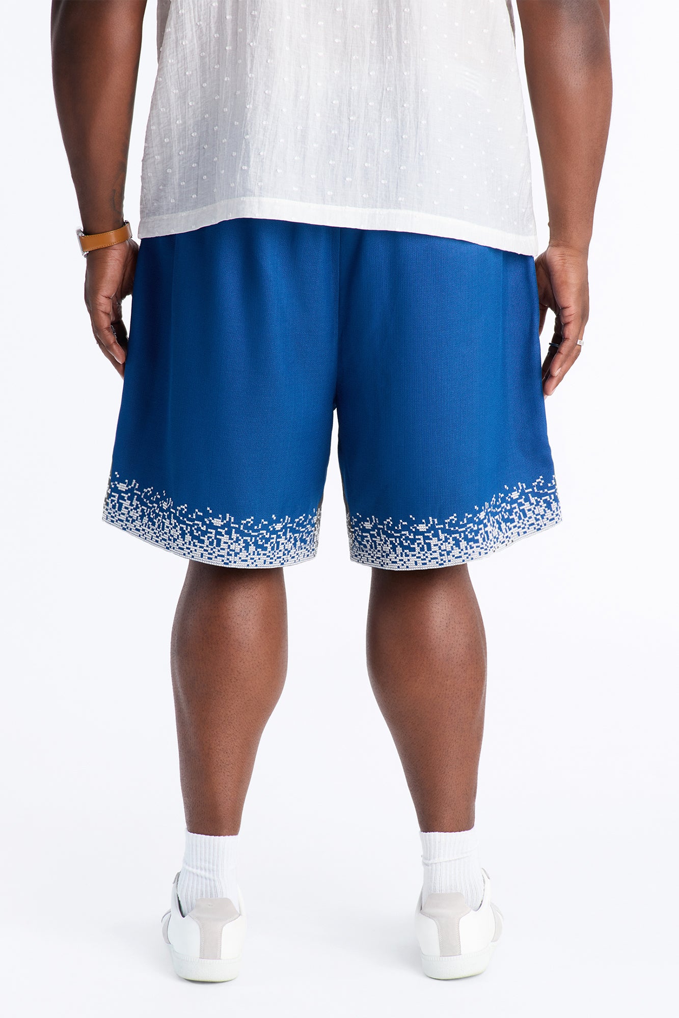 Relaxed Cascade Embroidered Short - Navy/combo