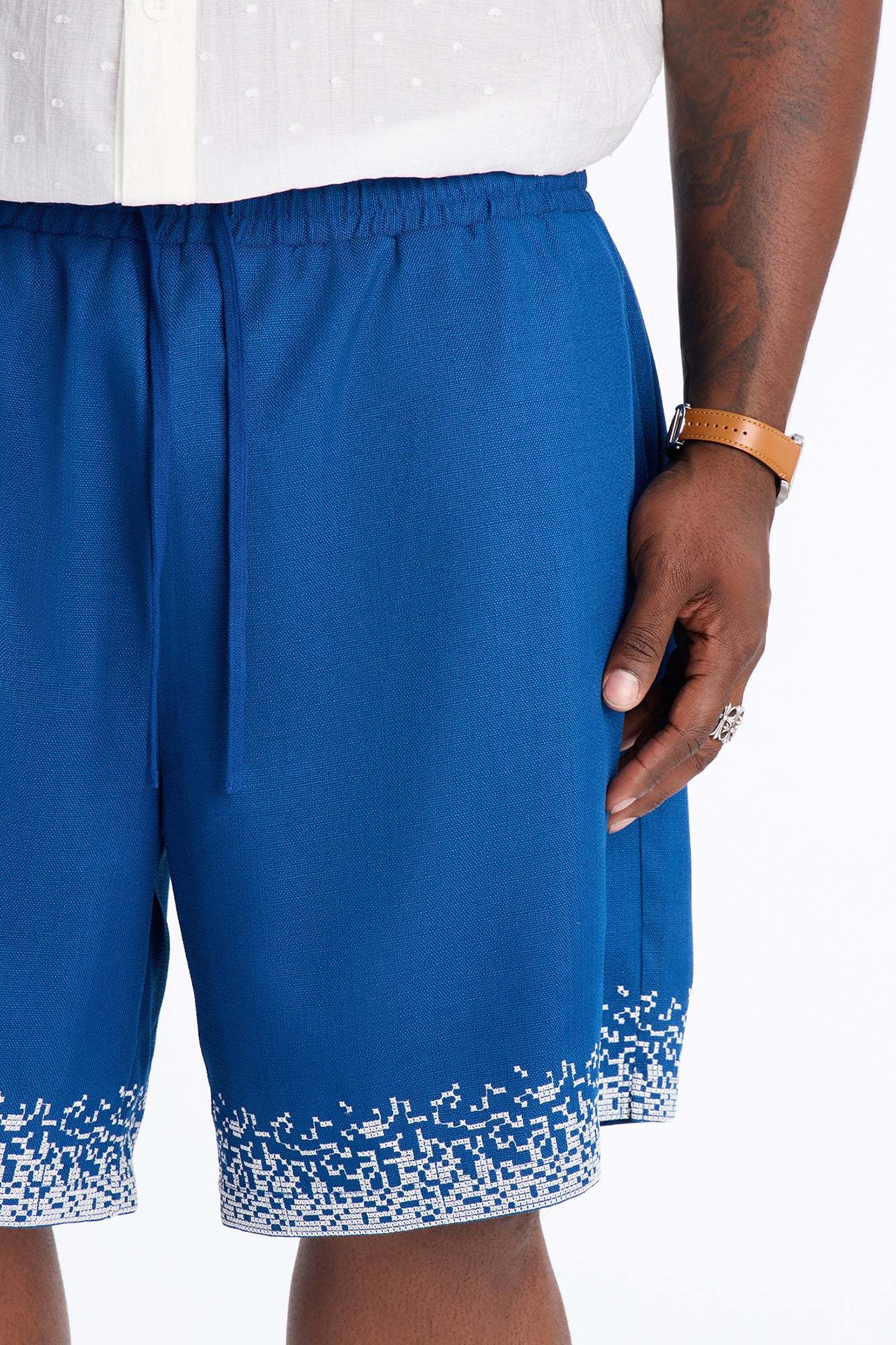 Relaxed Cascade Embroidered Short - Navy/combo
