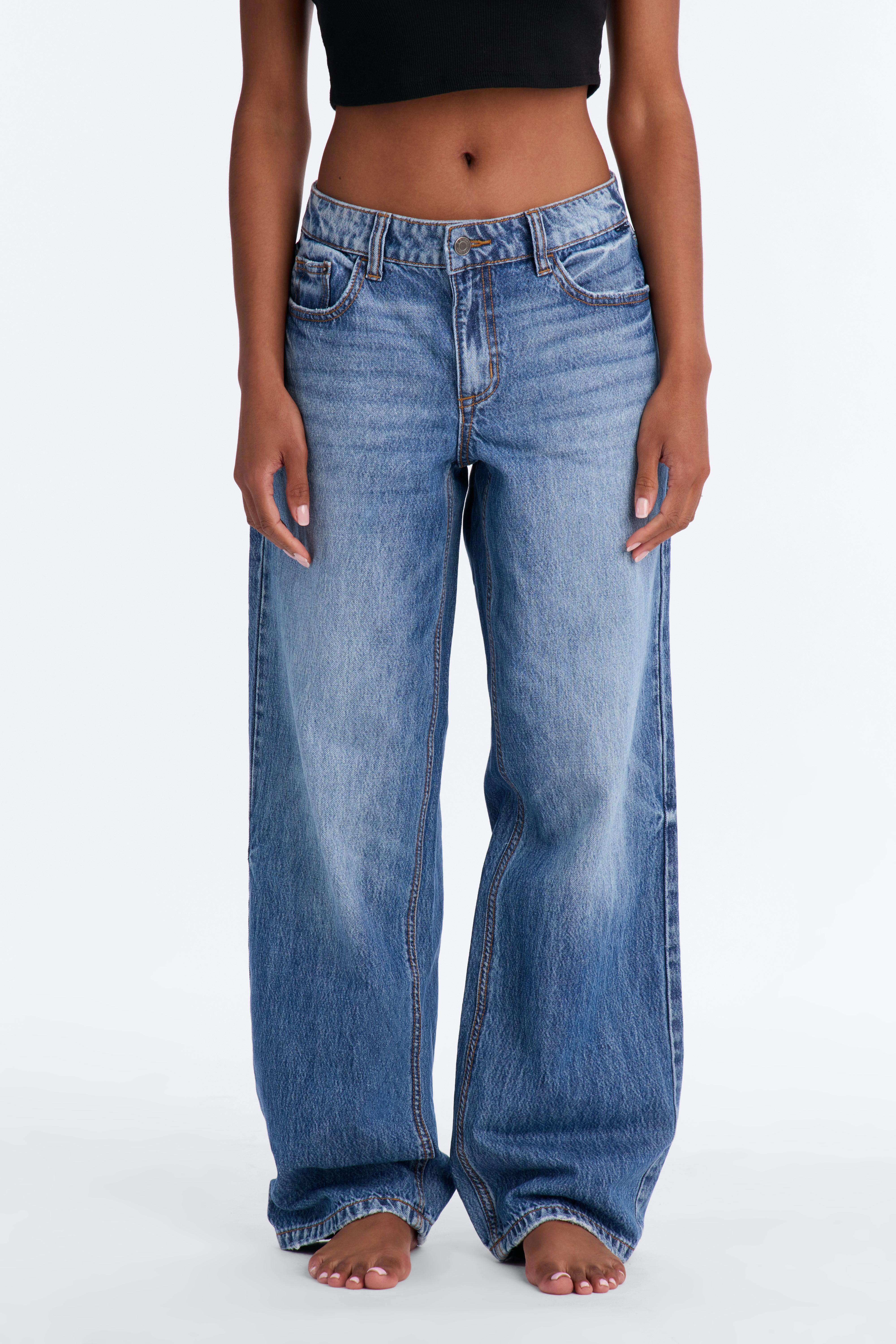 Layton Low Waist Slouchy Baggy Jeans - Medium Wash