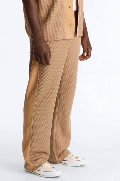 Slim Flare Brookfield Flow Pant - Tan