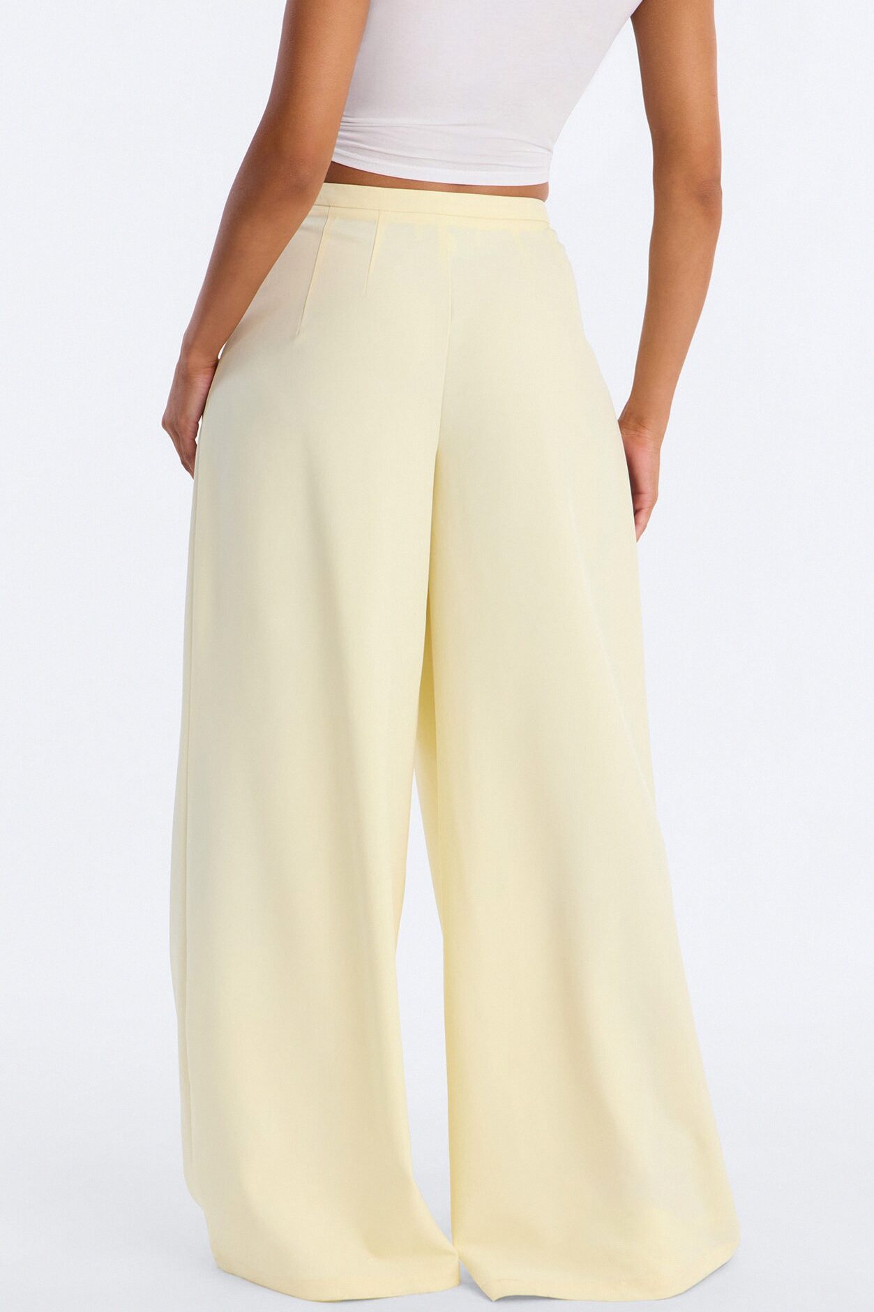 Power Moves Daily Pleated Low Rise Trouser 33″ - Butter Yellow