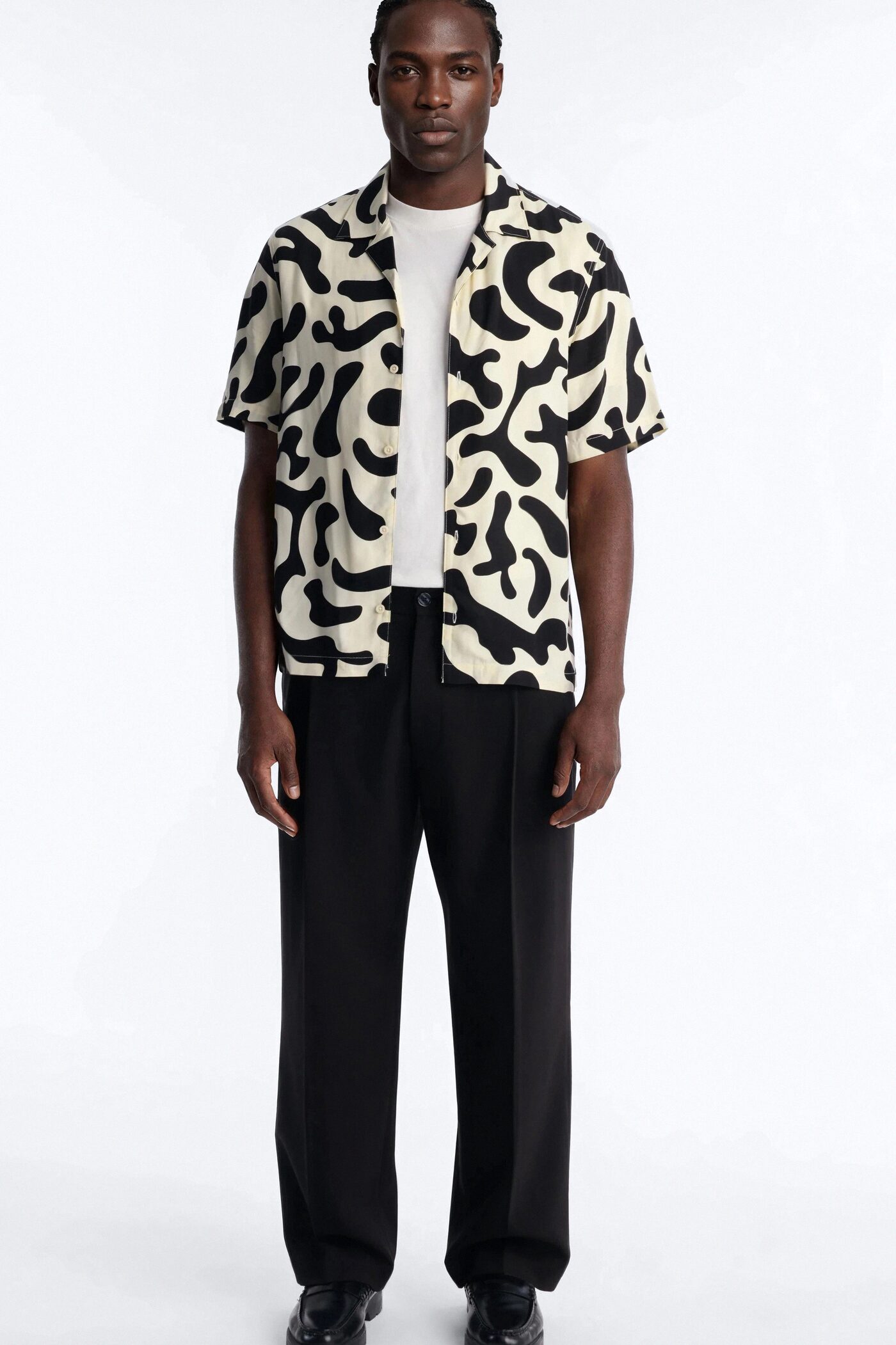 Bold Metric Cuban Shirt - Black