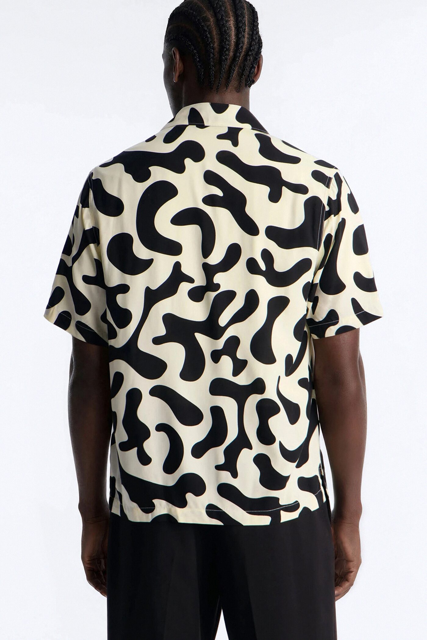 Bold Metric Cuban Shirt - Black