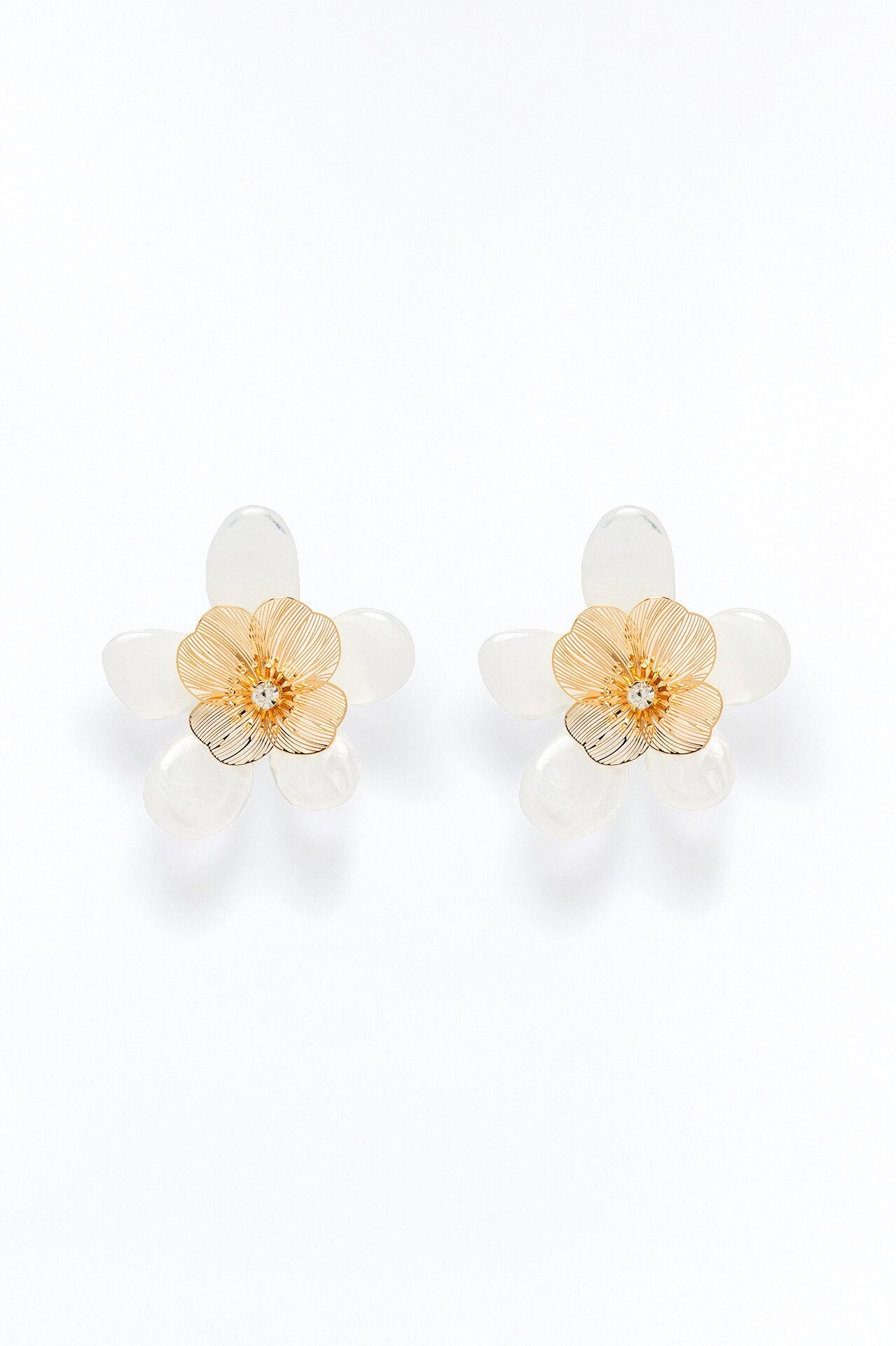 Fresh Beginnings Floral Drop Earrings - Clear/Gold