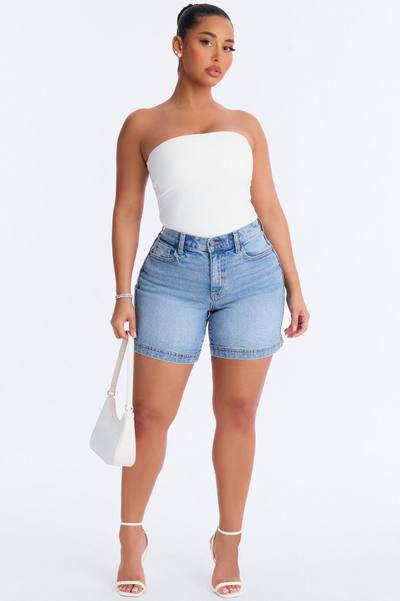 90s Strut Denim Shorts - Medium Wash