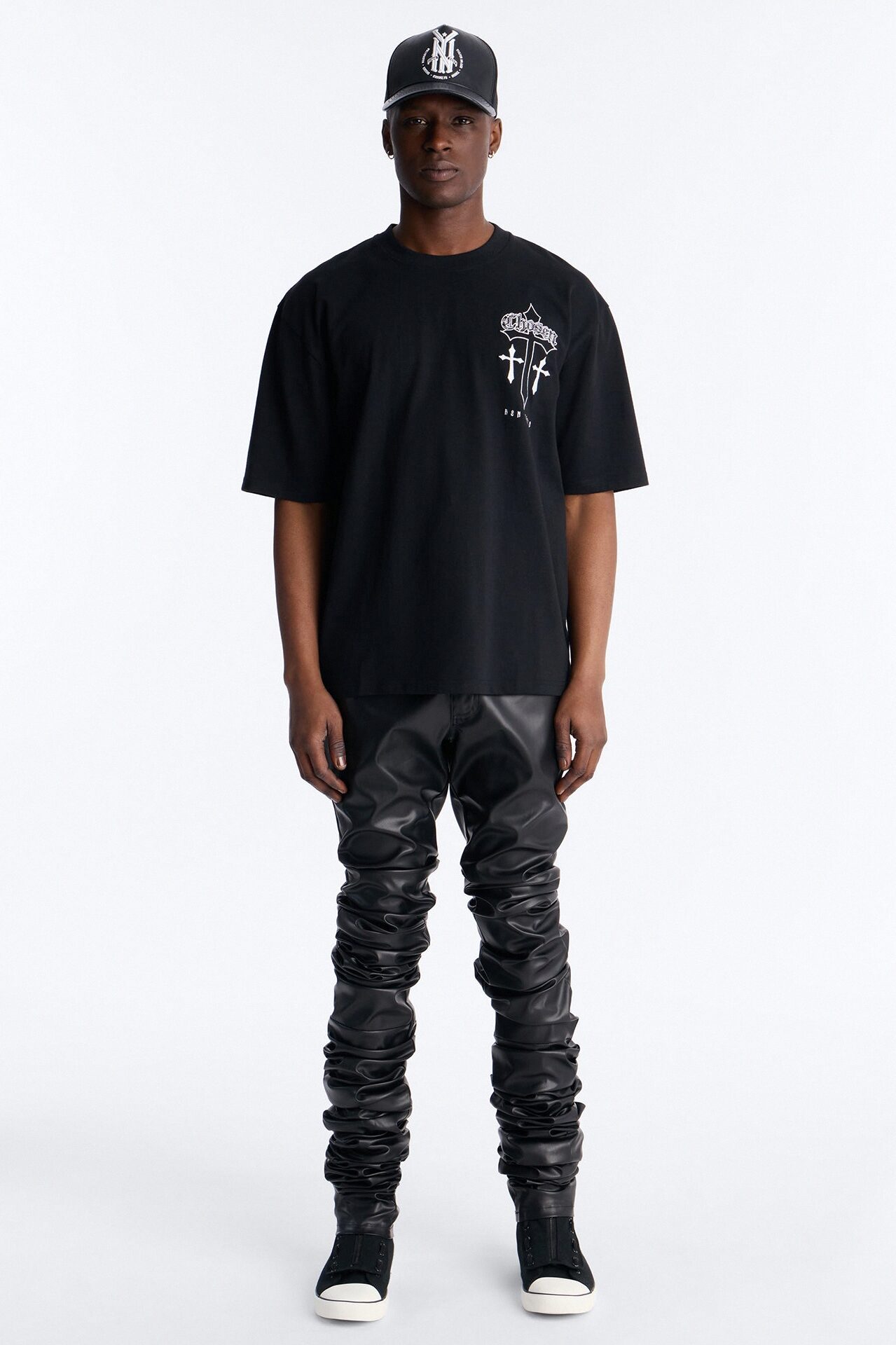 Chosen Cross Embroidery Short Sleeve Tee - Black