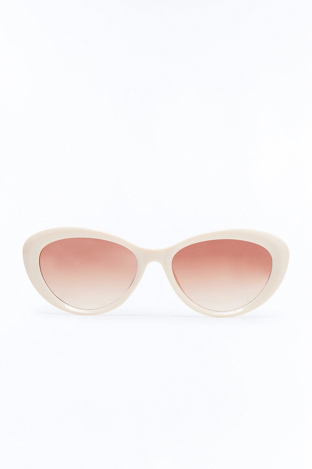 Chic Flick Sunglasses - Ivory
