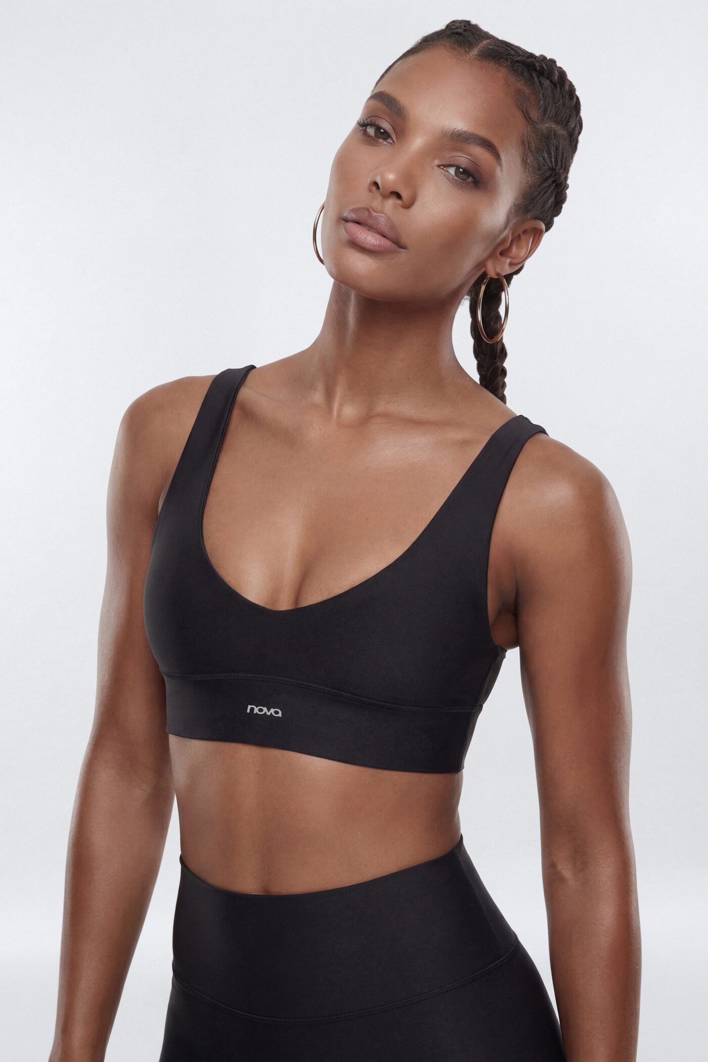 AirSculpt™ V Neck Sports Bra - Black