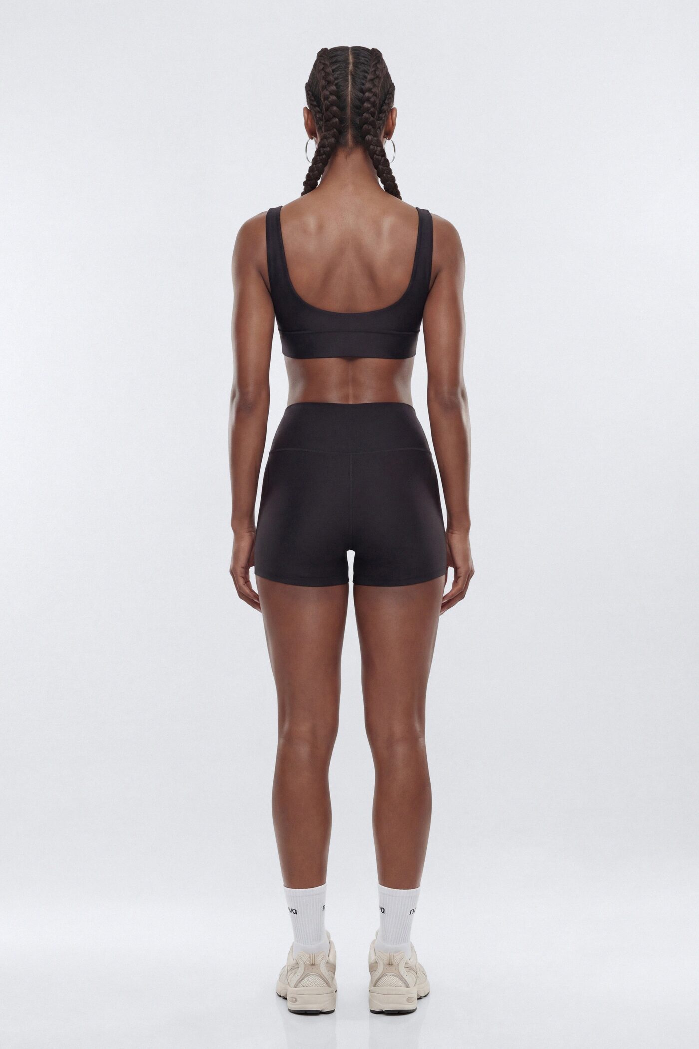 AirSculpt™ V Neck Sports Bra - Black