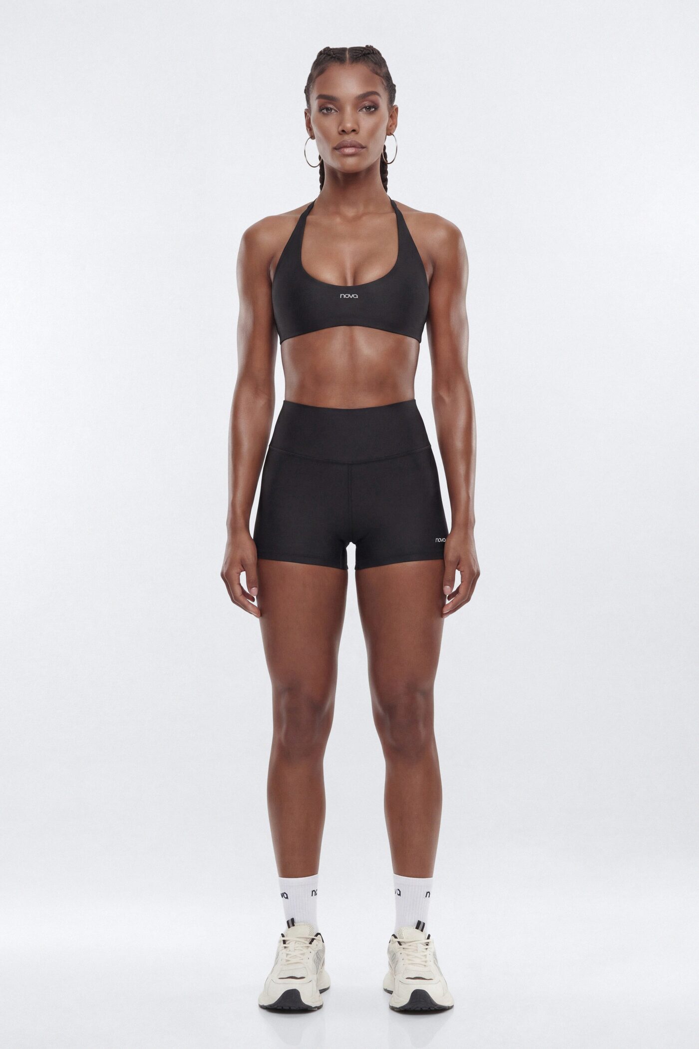 AirSculpt™ Scoop Halter Sports Bra - Black